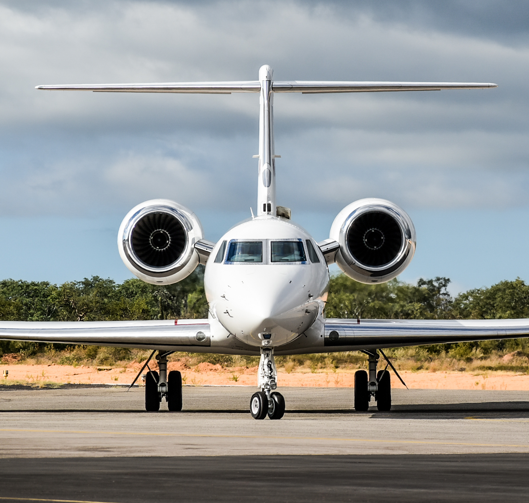 Full size: PRIVATE Gulfstream G550 N665JN at Aeropuerto de Cabo San Lucas Internacional