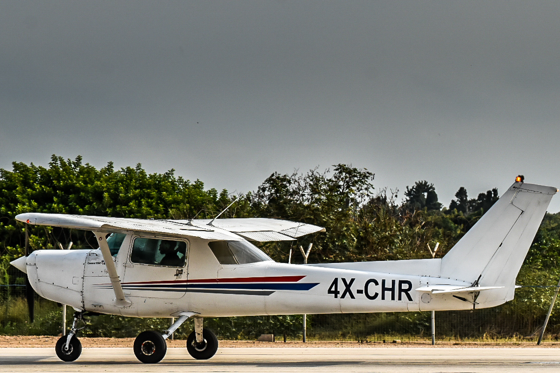 Full size: PRIVATE Cessna 172 4X-CHR at Herzliya Airport