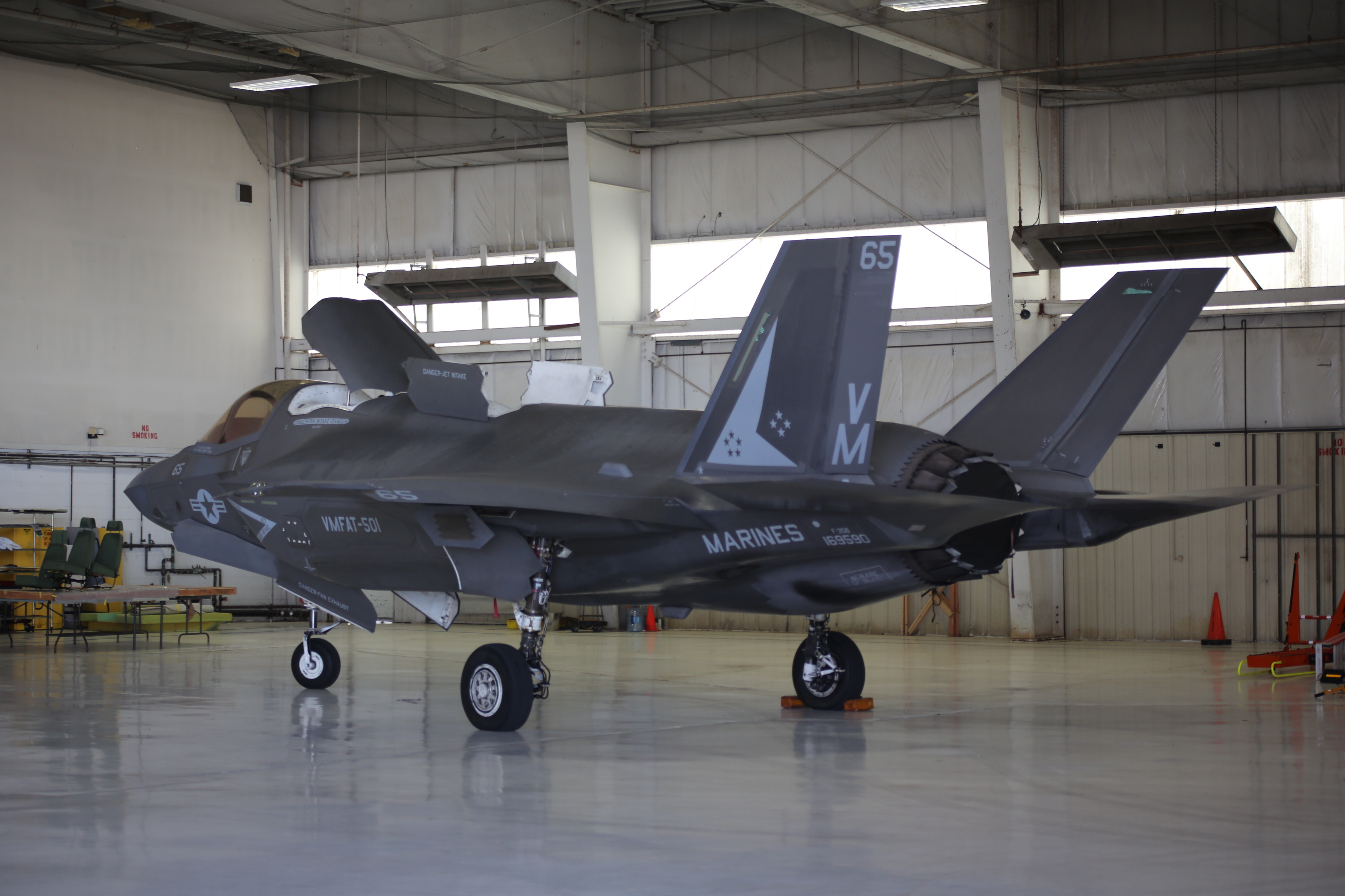 Full size: USMC - United States Marine Corp Lockheed Martin F-35 Lightning 169590 at Islip Long Island MacArthur Airport