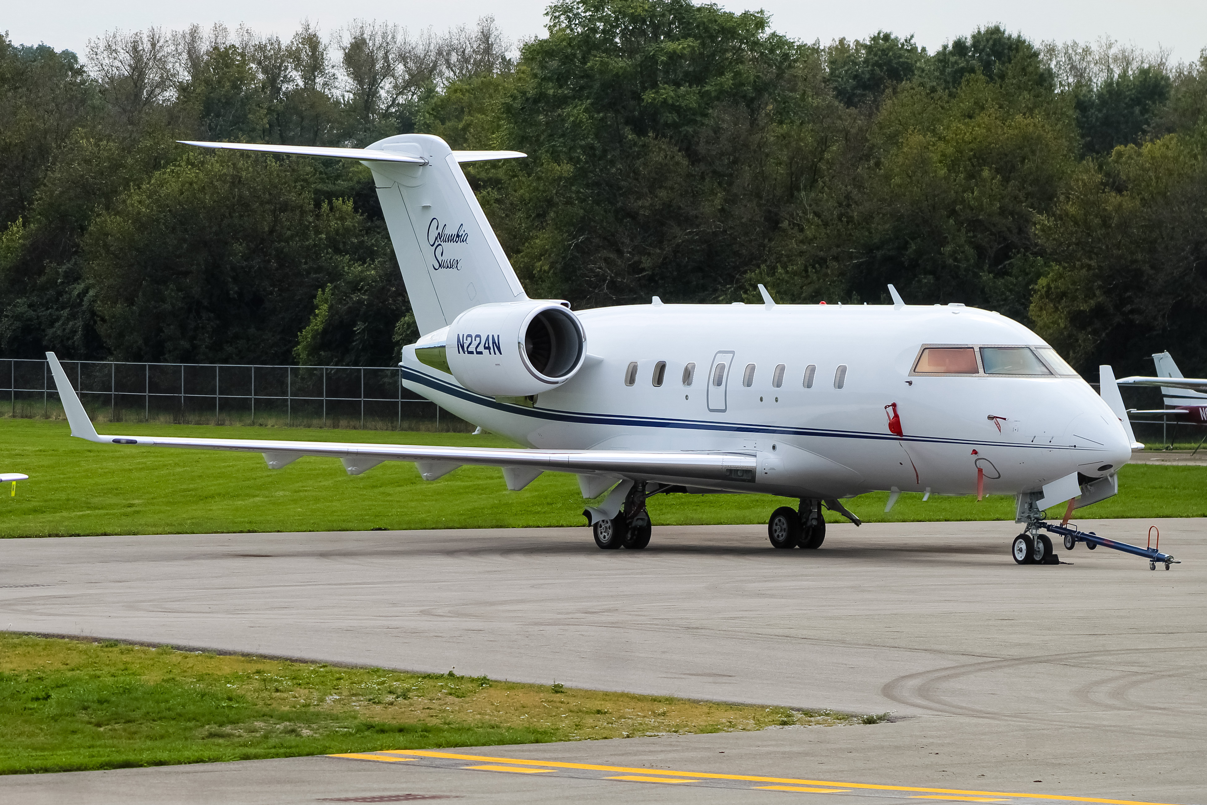 Full size: PRIVATE Bombardier Challenger 600 N224N at Cincinnati Municipal Airport/Lunken Field