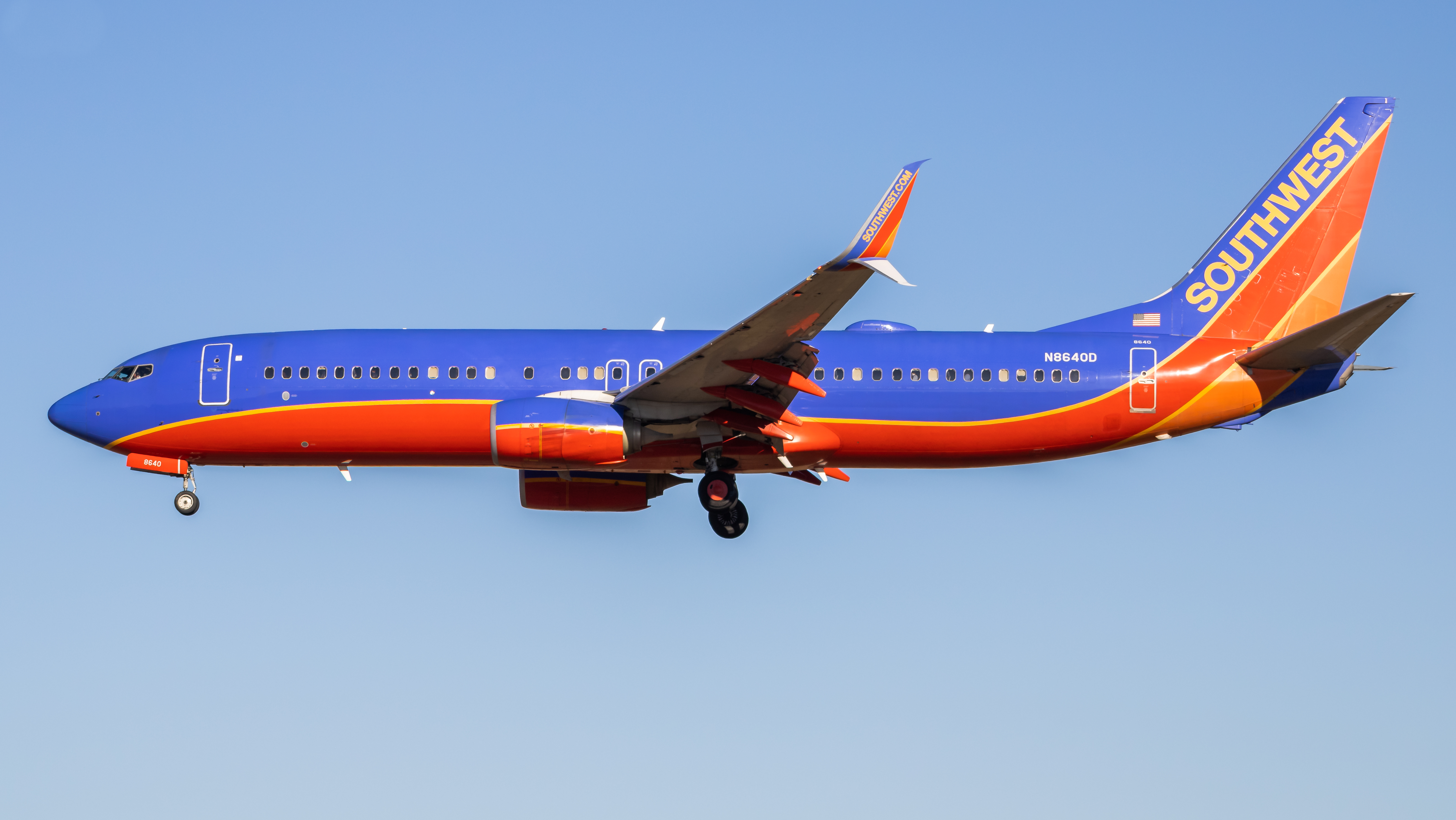 Full size: Southwest Airlines Boeing 737-800 N8640D at Baltimore/Washington International Thurgood Marshall Airport
