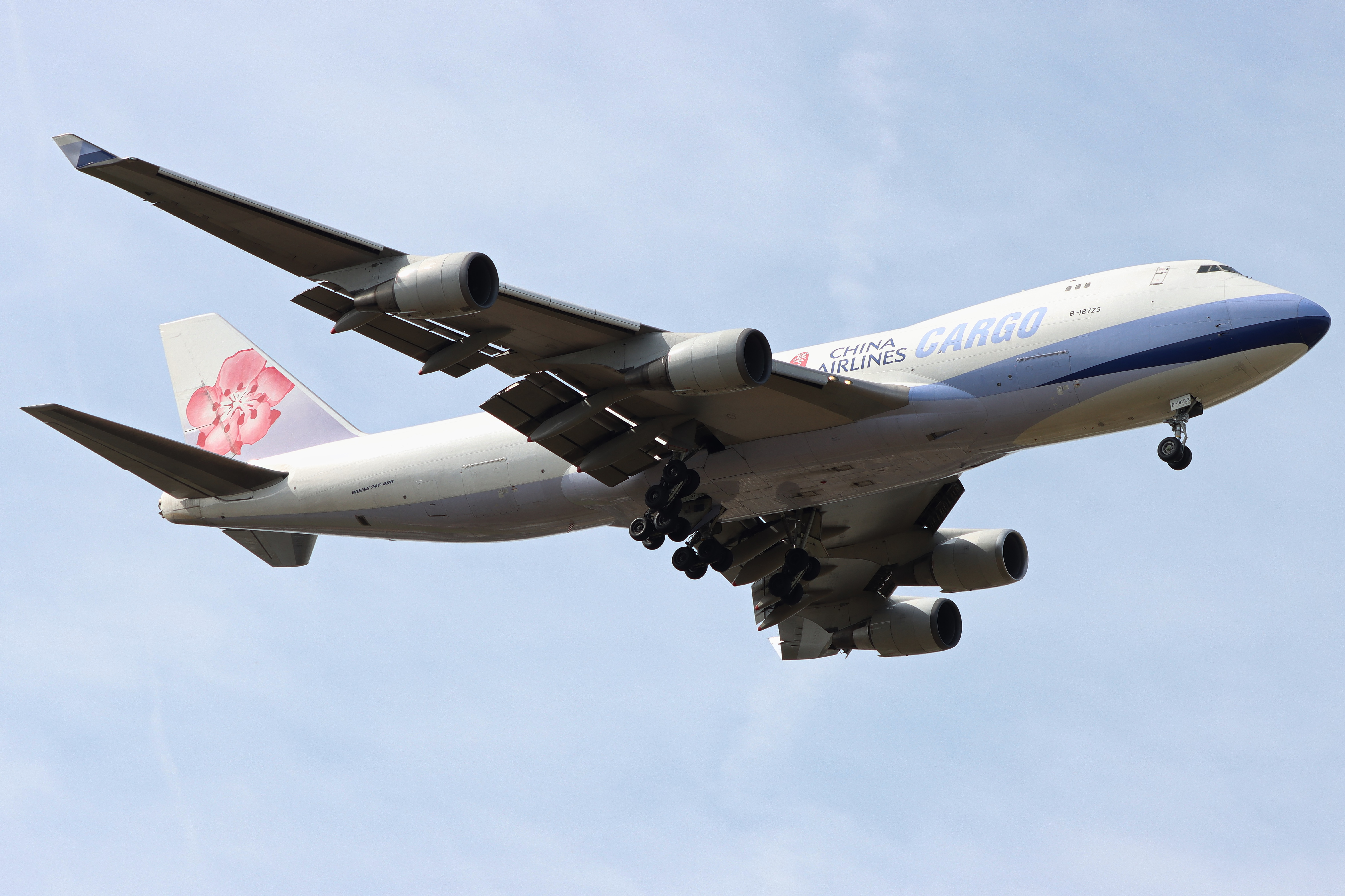 Full size: China Airlines Cargo Boeing 747-400F B-18723 at Luxembourg Findel Airport