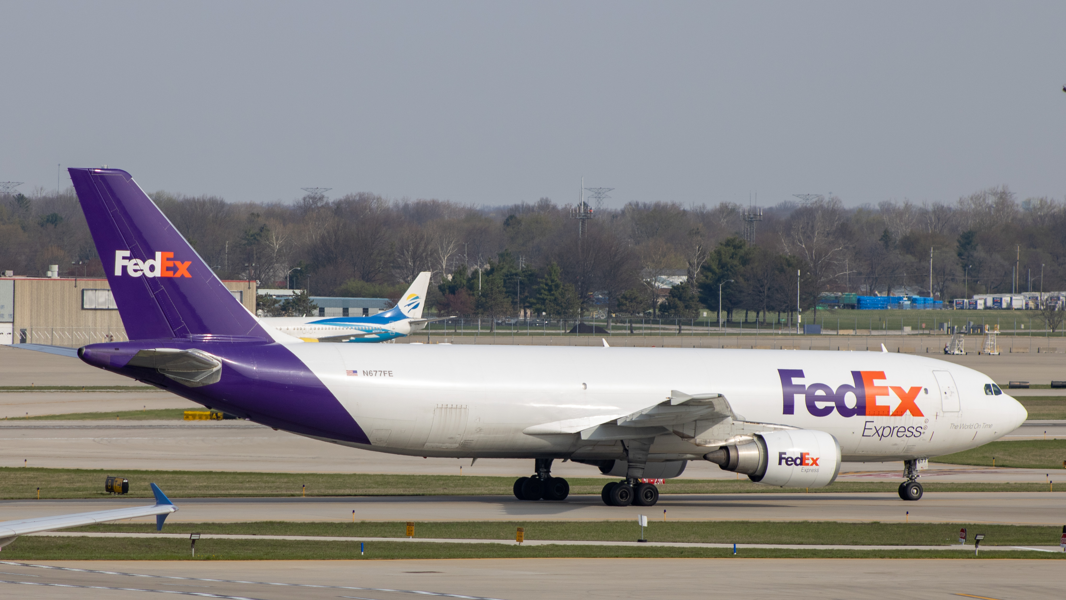 Full size: FedEx  Airbus A300F-600 N677FE at Indianapolis International Airport
