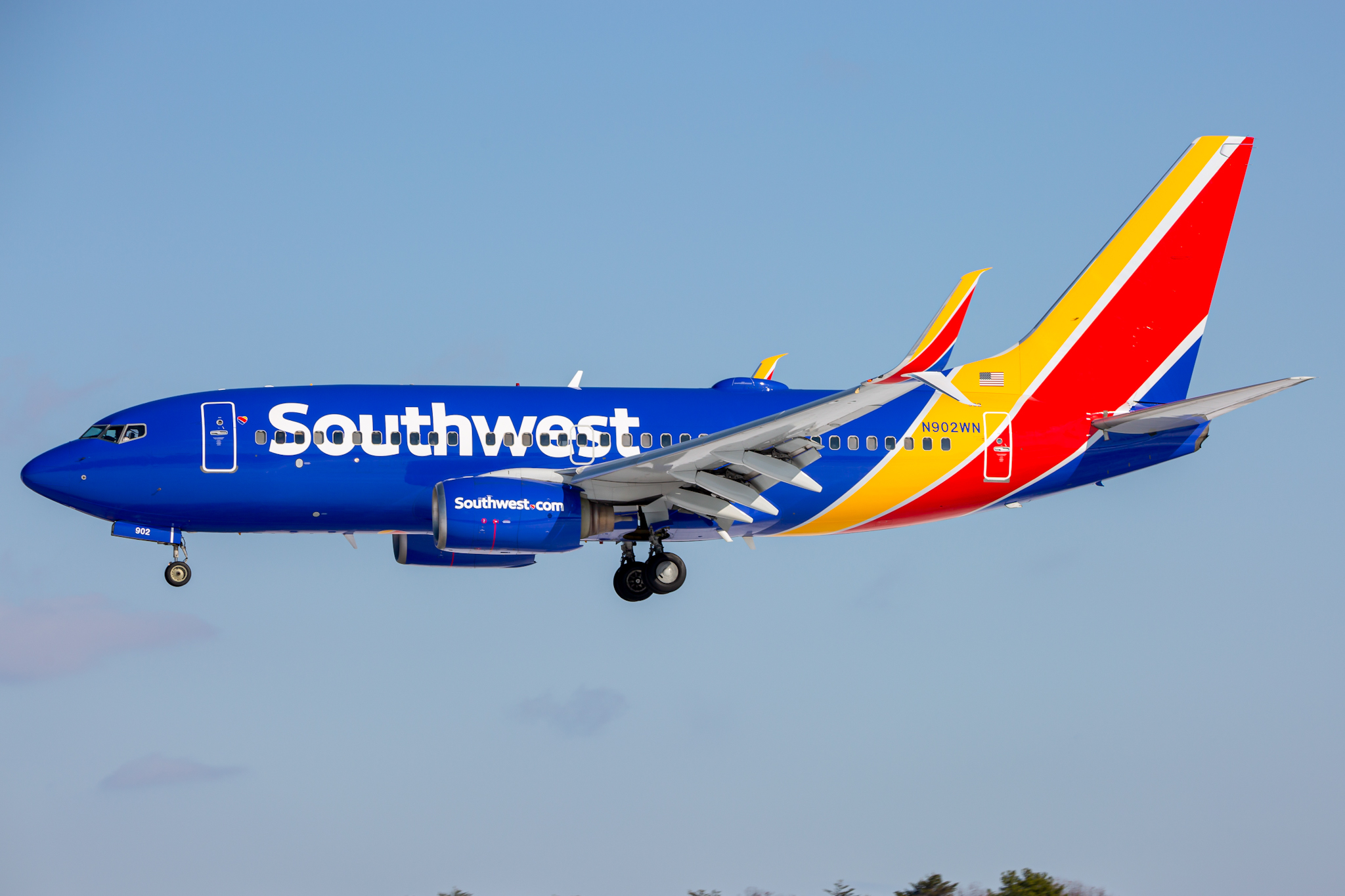 Full size: Southwest Airlines Boeing 737-700 N902WN at Baltimore/Washington International Thurgood Marshall Airport