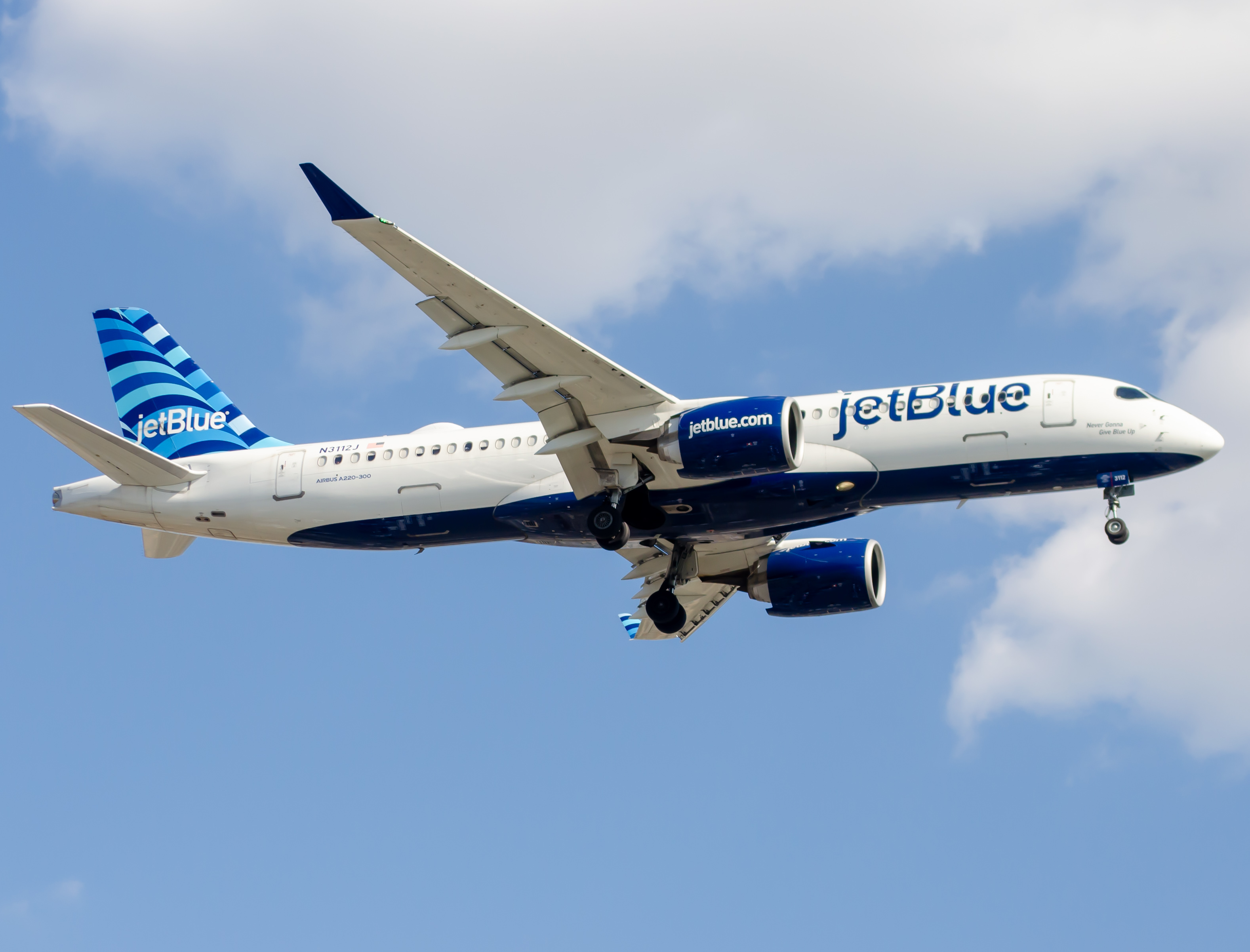 Full size: JetBlue Airways Airbus A220-300 N3112J at Newark Liberty International Airport