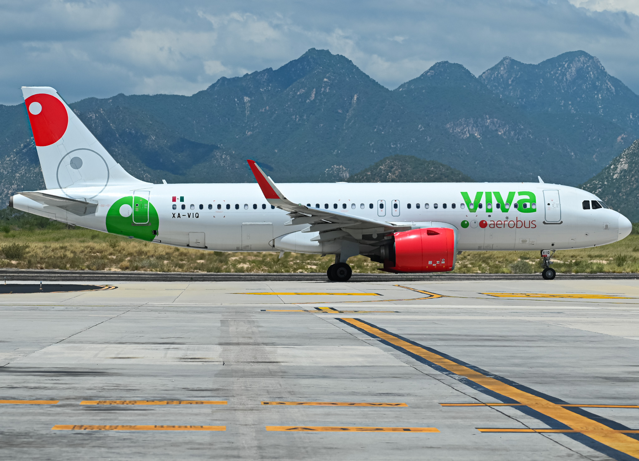 Full size: VivaAerobus Airbus A320NEO XA-VIQ at San Jose del Cabo Los Cabos International Airport