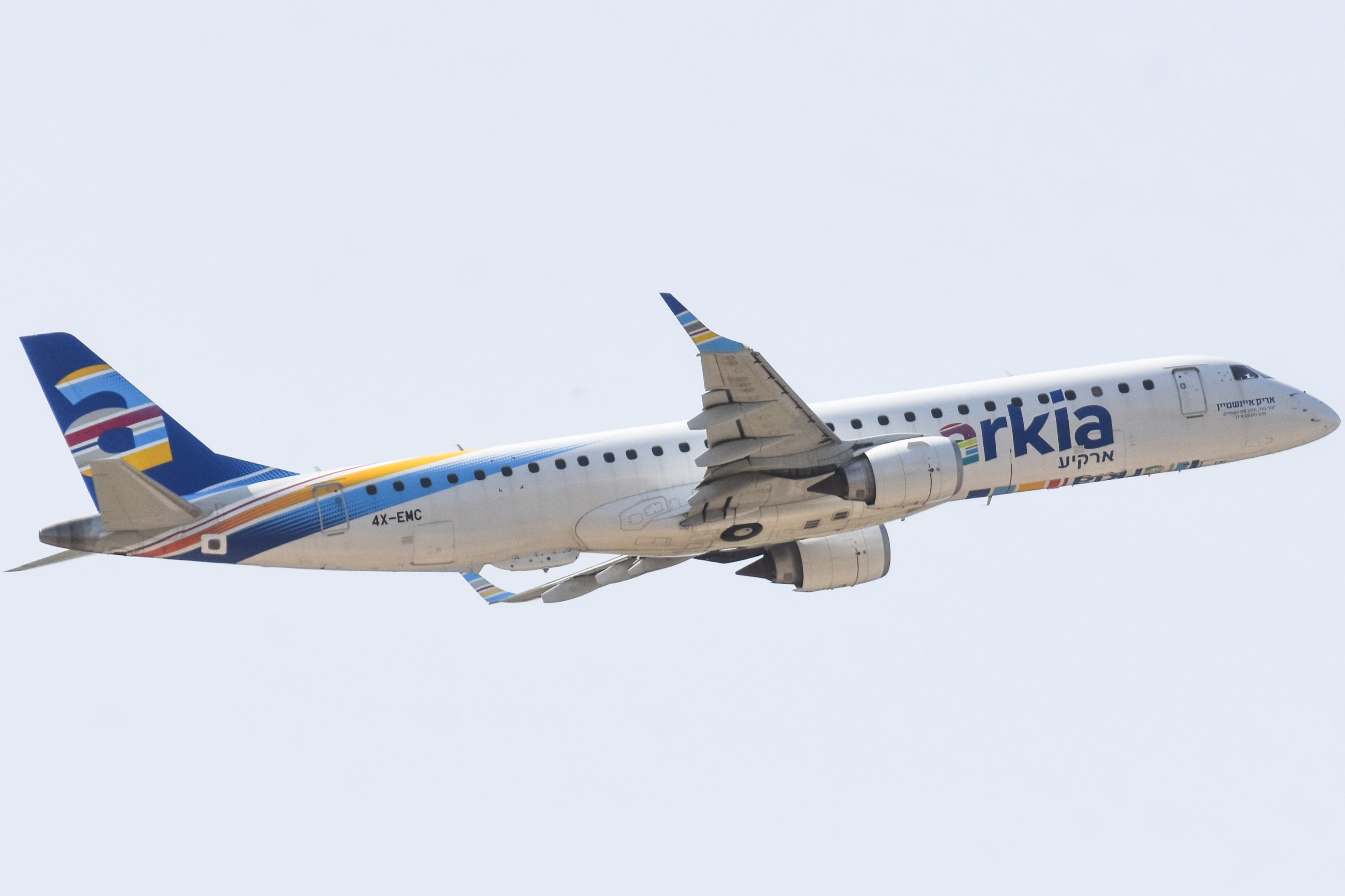 Full size: Arkia Embraer E195AR 4X-EMC at Tel Aviv-Ben Gurion Airport