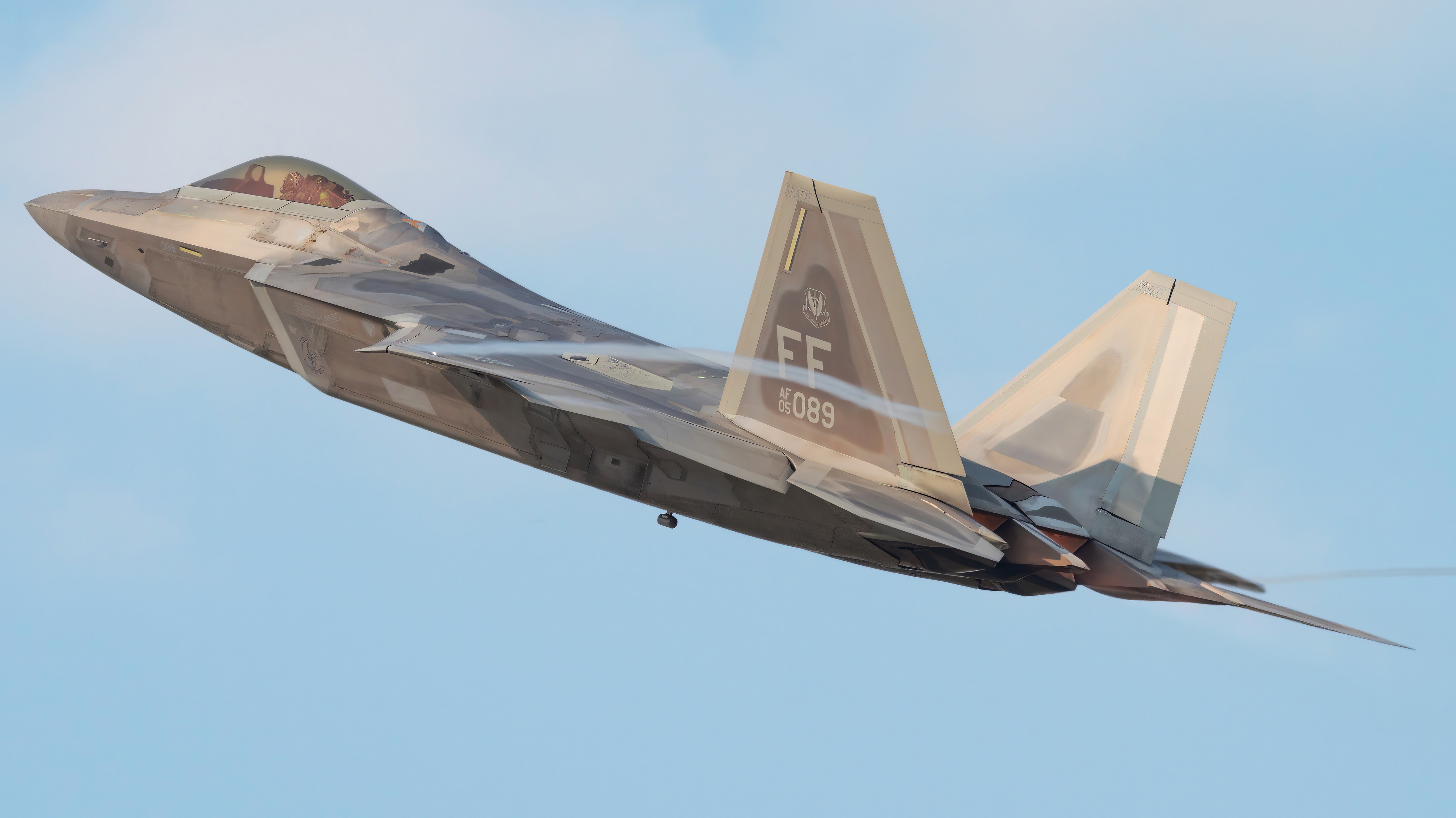 Full size: USAF - United States Air Force Lockheed Martin F-22A Raptor 05-4089 at Wittman Regional Airport