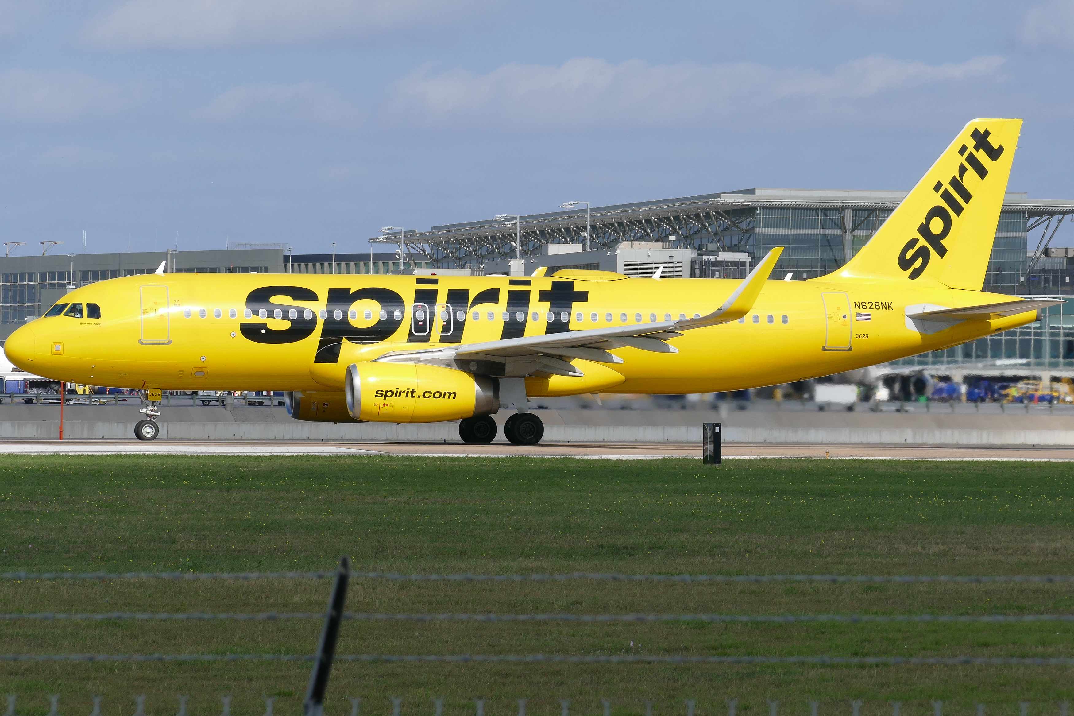 Full size: Spirit Airlines Airbus A320 N628NK at Austin-Bergstrom International Airport