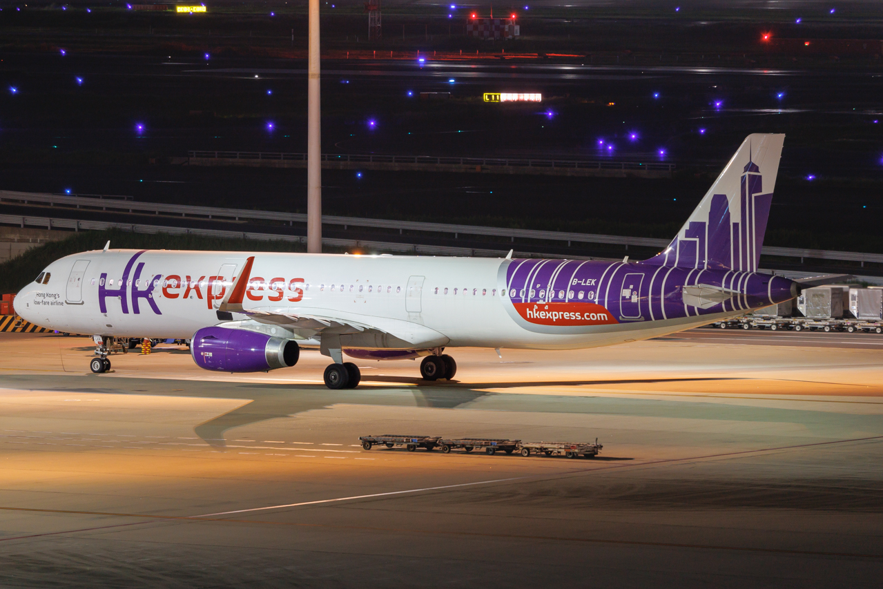Full size: HK Express Airbus A321-231 B-LEK at Tokyo-Haneda Airport