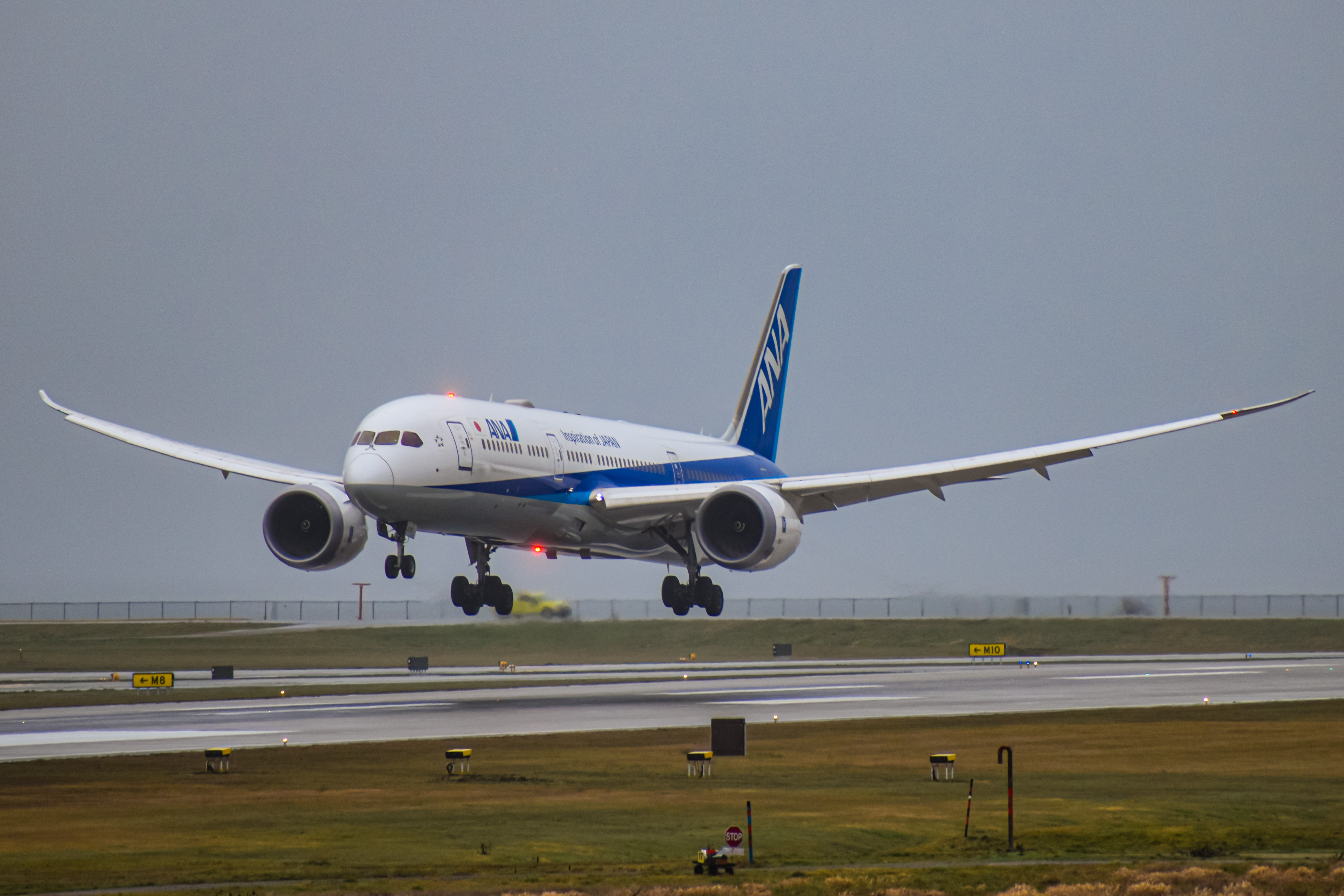 Full size: All Nippon Airways Boeing 787-9 J898JA at Vancouver International Airport