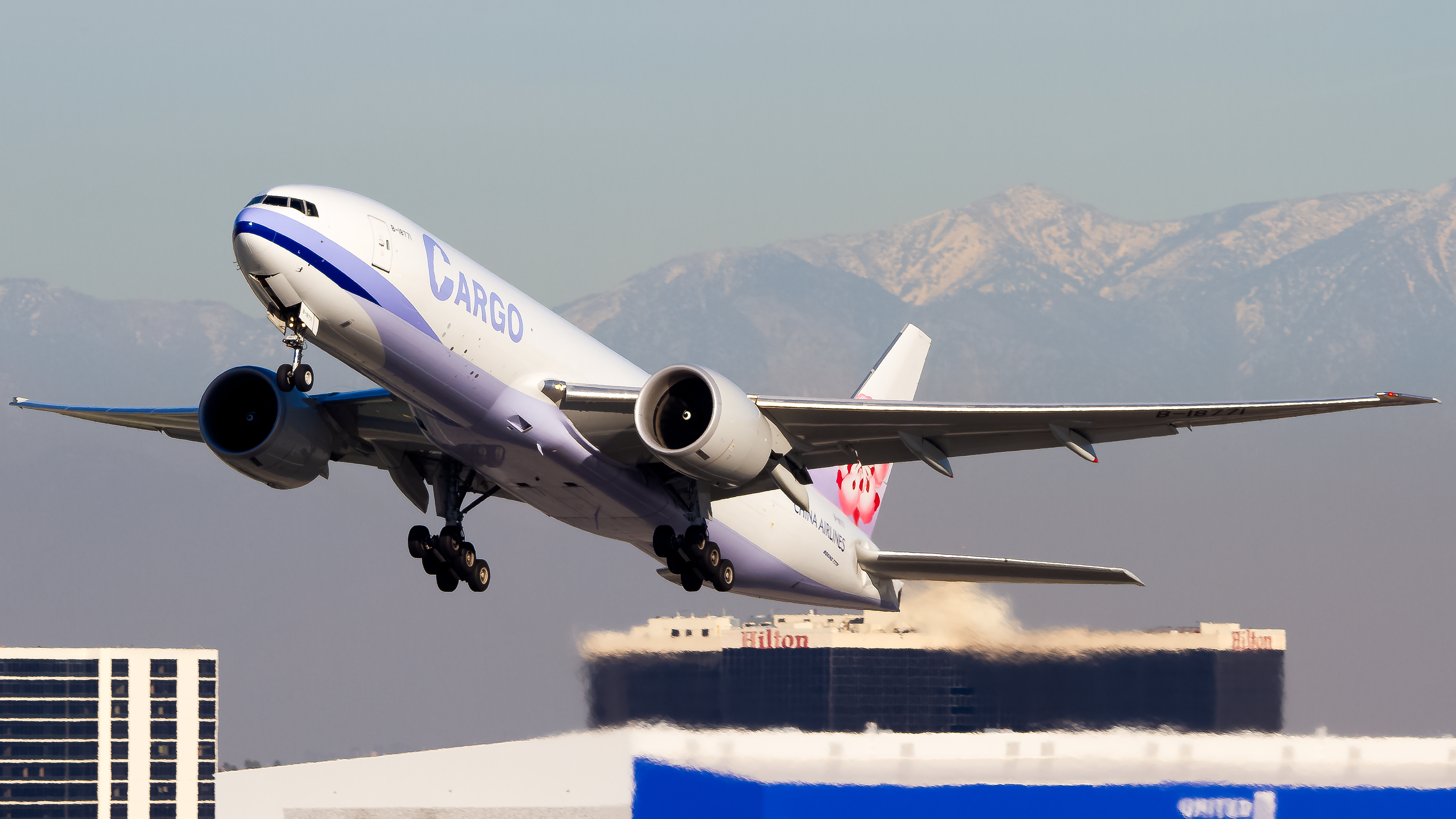 Full size: China Airlines Cargo Boeing 777-F B-18771 at Los Angeles International Airport