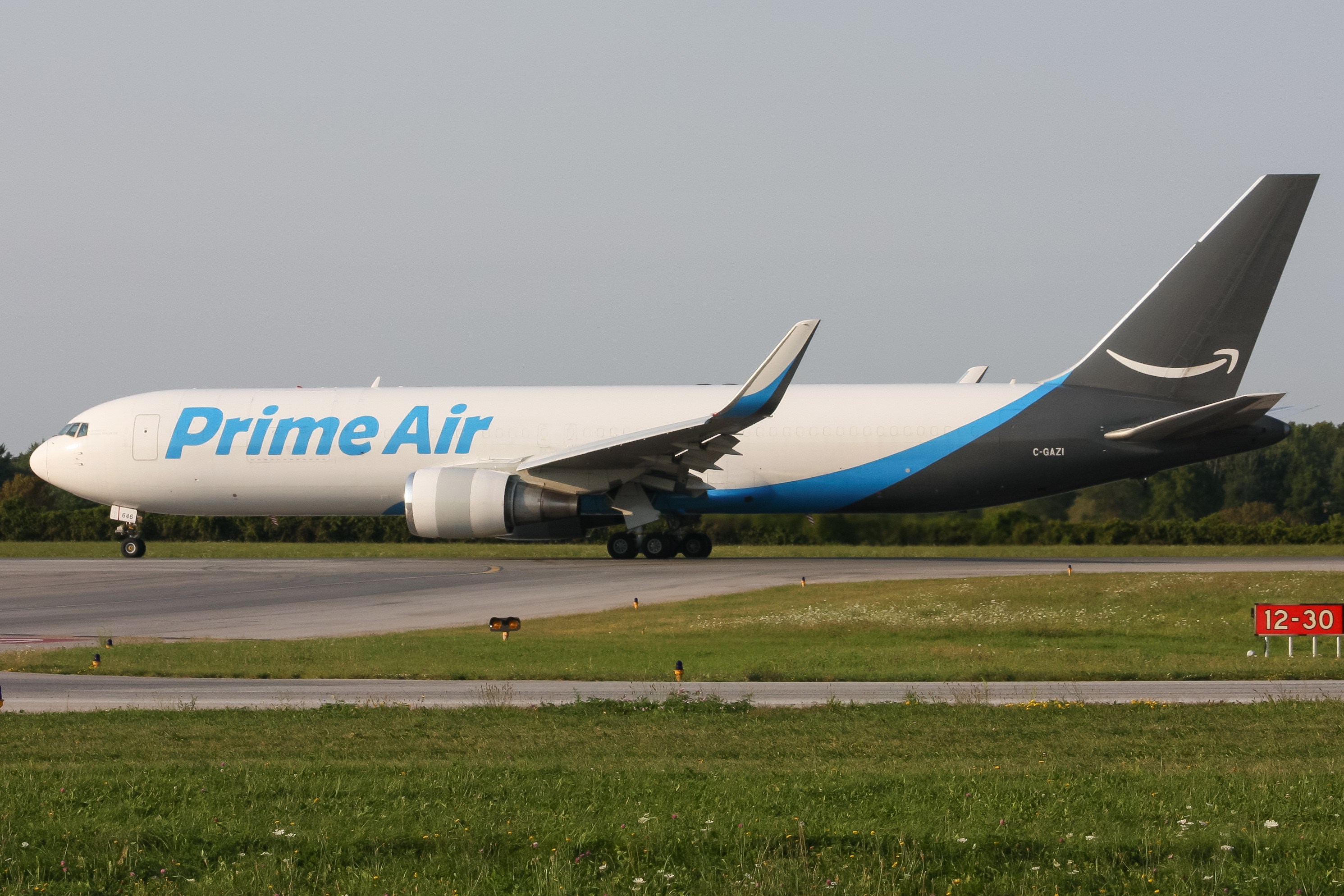 Full size: Prime Air Boeing 767-300ER C-GAZI  at Hamilton John C. Munro International Airport