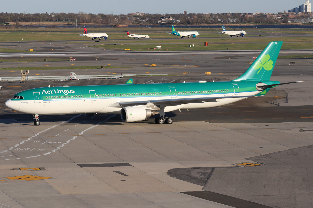 Full size: Aer Lingus Airbus A330-300 EI-DUZ at John F. Kennedy International Airport