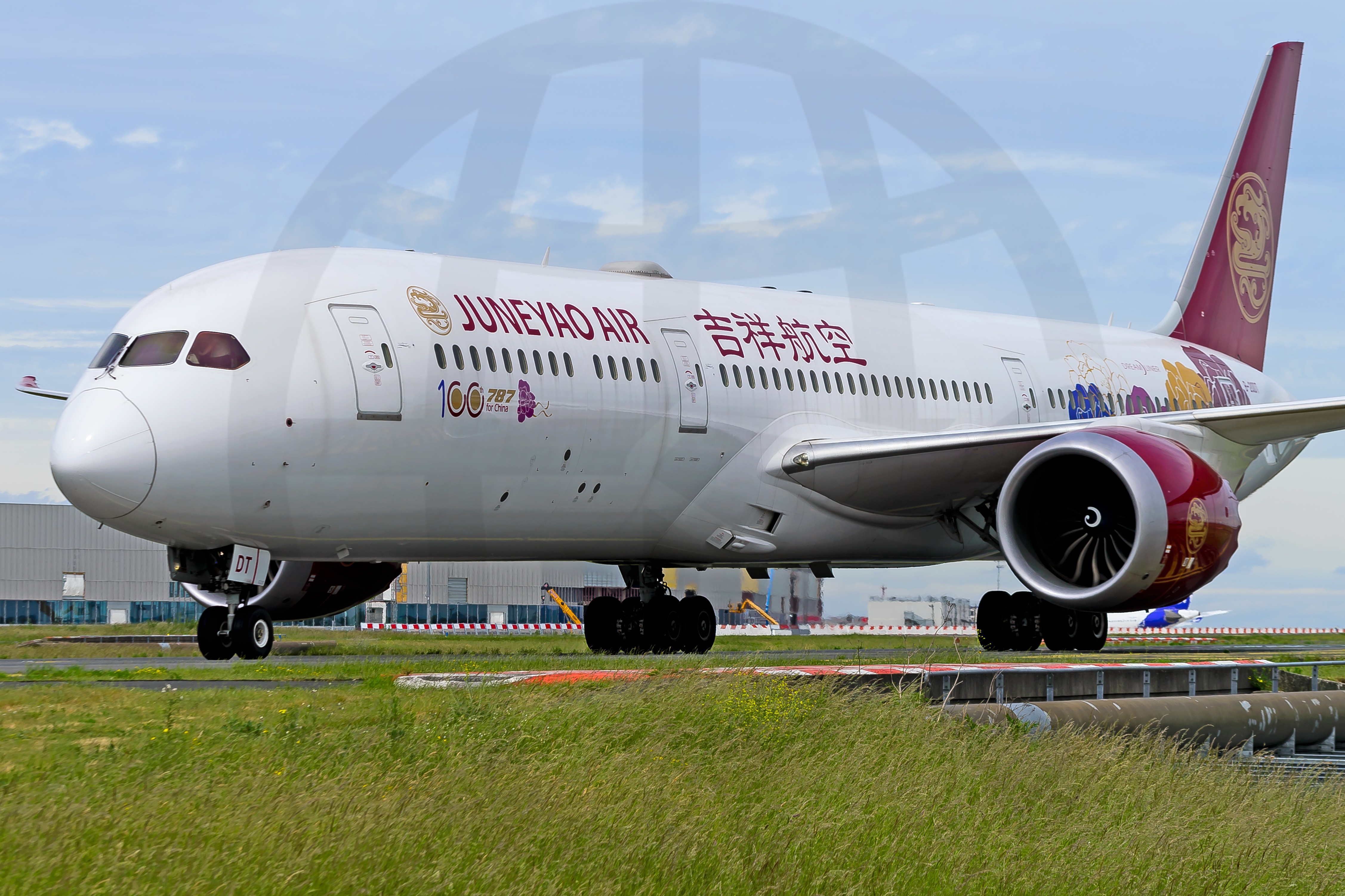 Full size: Juneyao Airlines Boeing 787-9 B-20DT at Paris Charles de Gaulle Airport