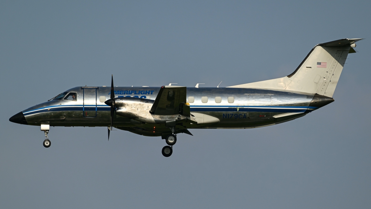 Full size: Ameriflight Embraer E120 N179CA at Dallas-Fort Worth International Airport