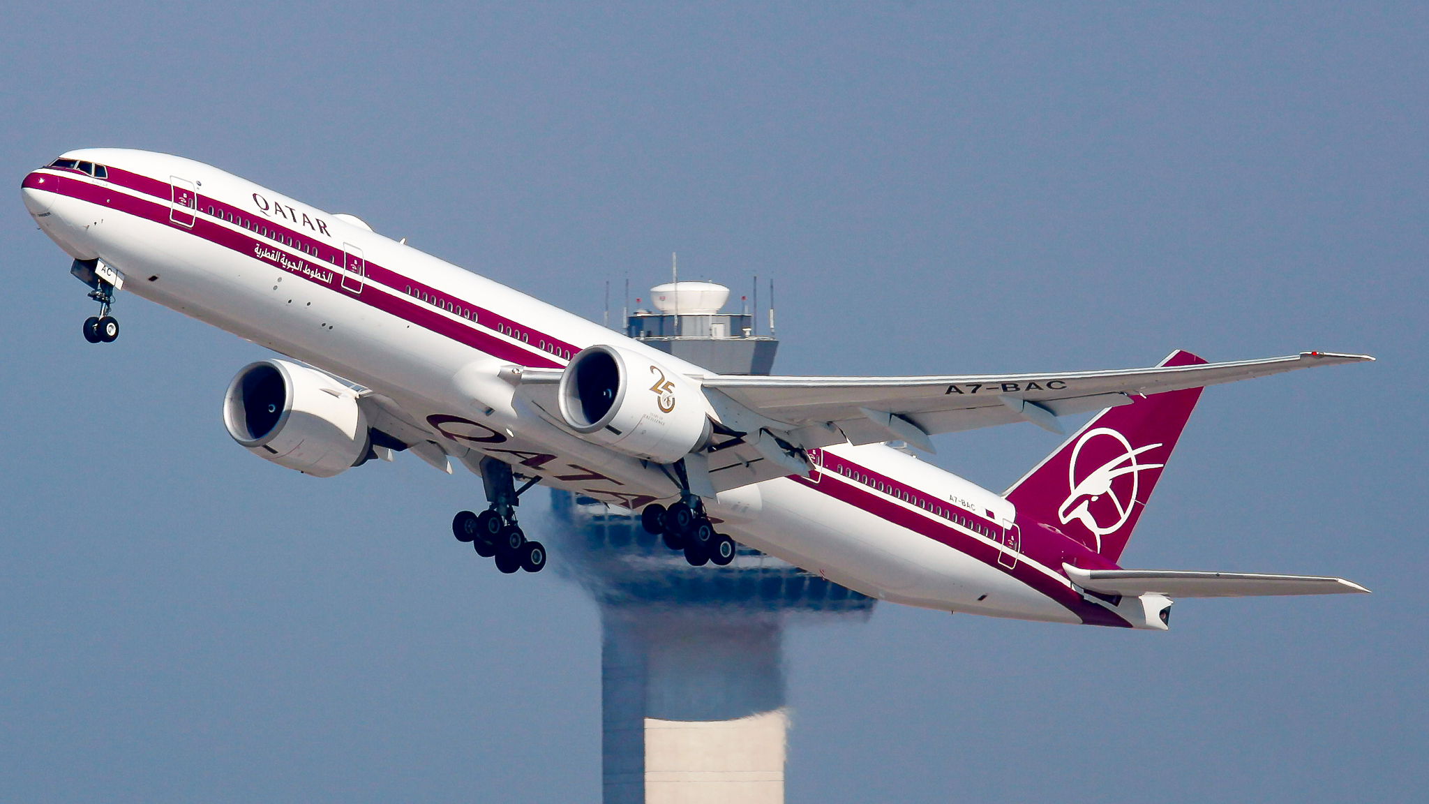 Full size: Qatar Airways Boeing 777-300ER A7-BAC at John F. Kennedy International Airport