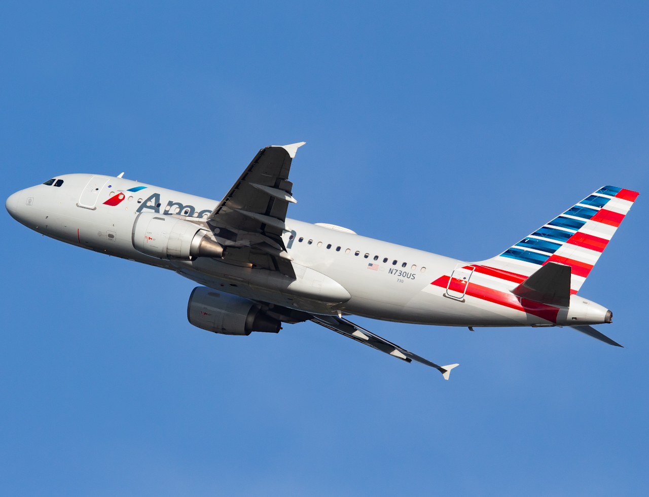 Full size: American Airlines Airbus A319 N730US at Tampa International Airport