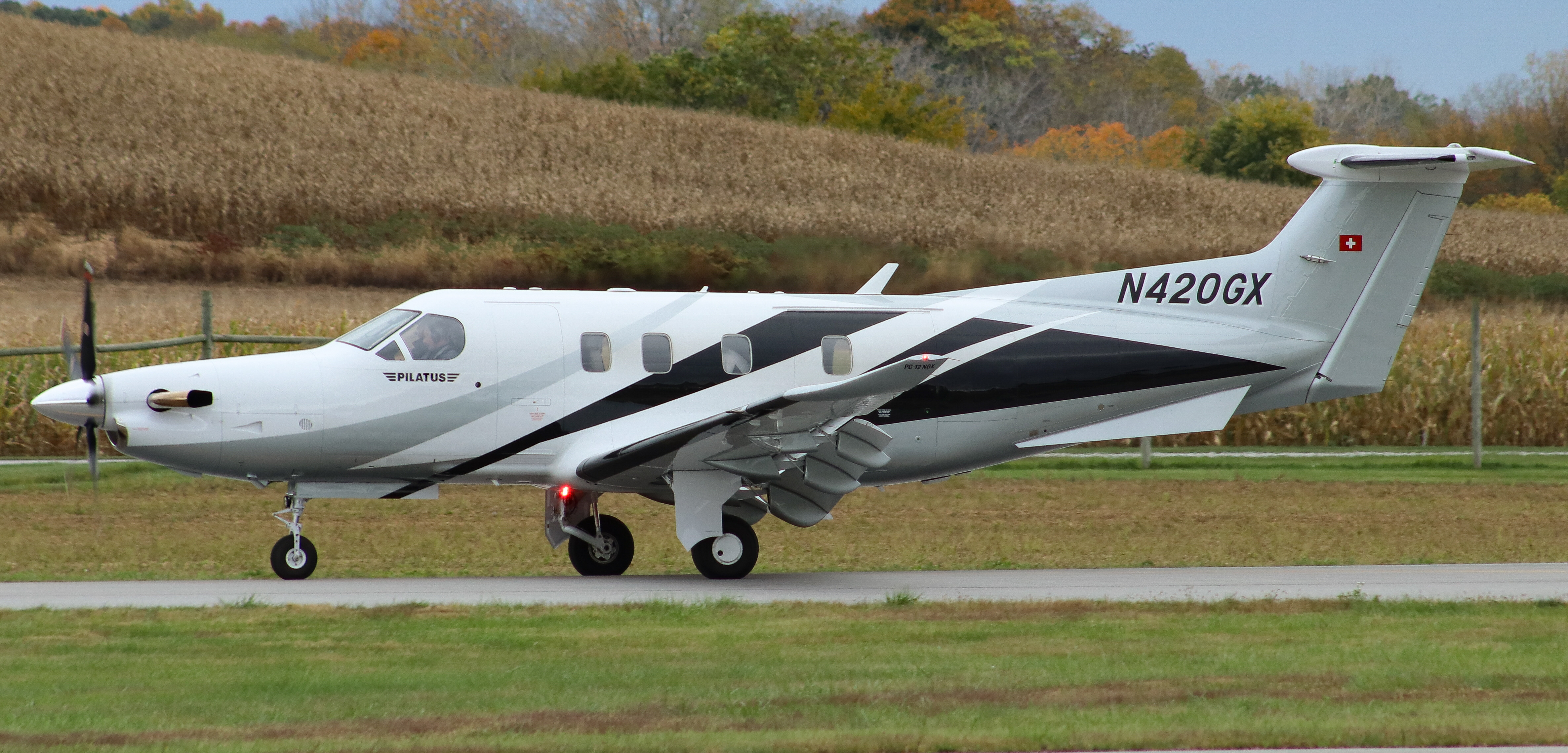 Full size: PRIVATE Pilatus PC-12 N420GX at York Airport