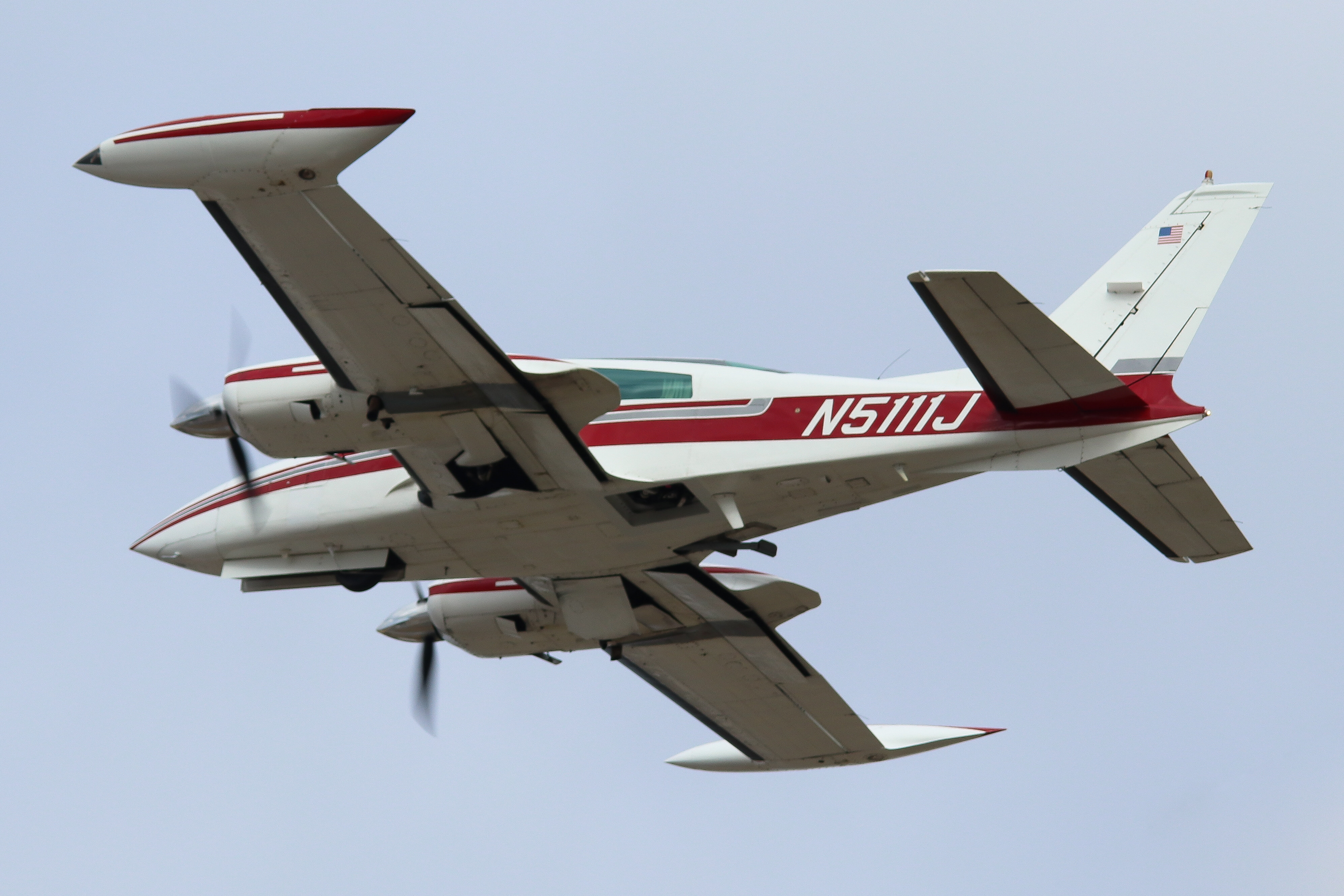 Full size: PRIVATE Cessna 310 N5111J at York Airport