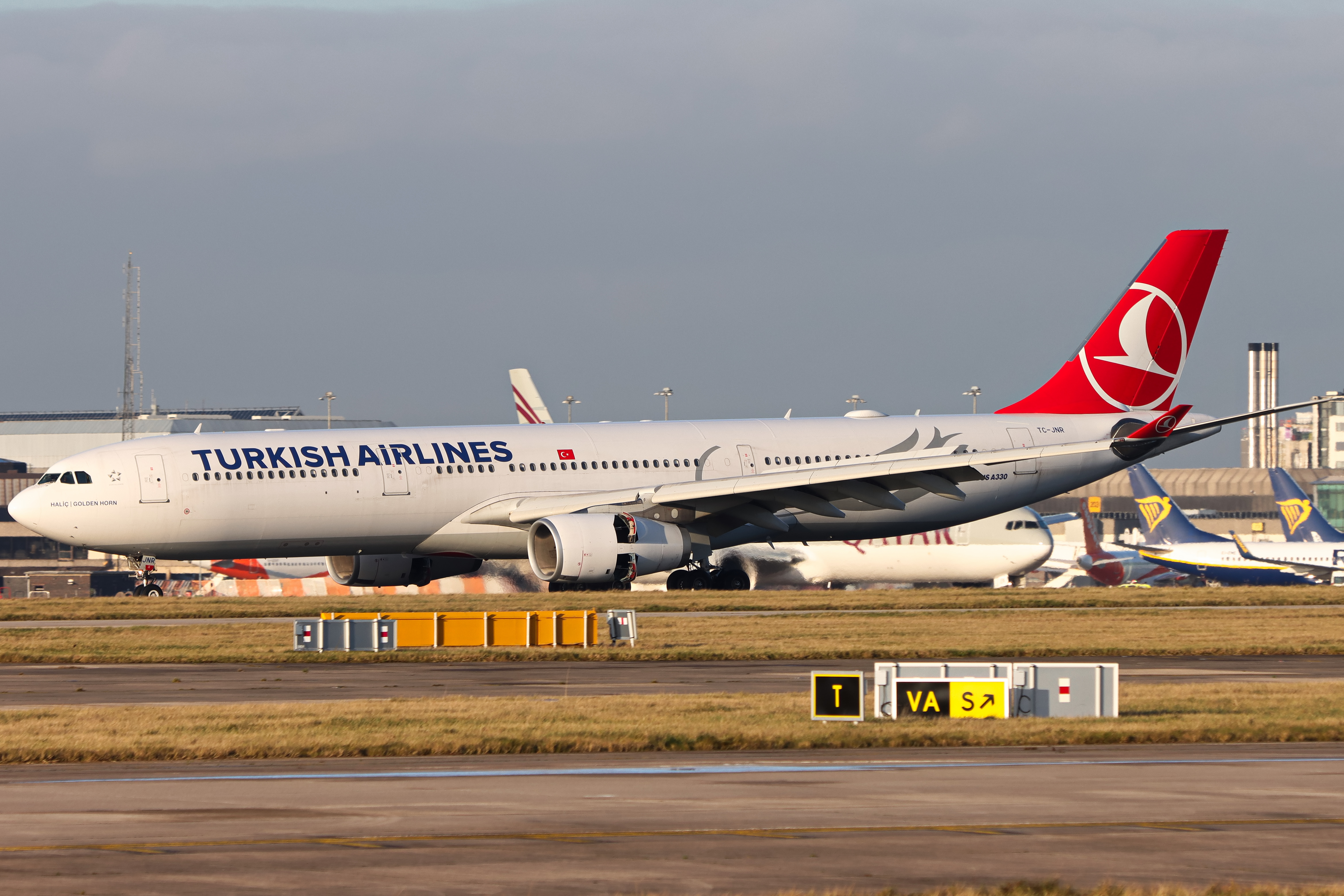 Full size: Turkish Airlines Airbus A330-300 TC-JNR at Manchester Airport