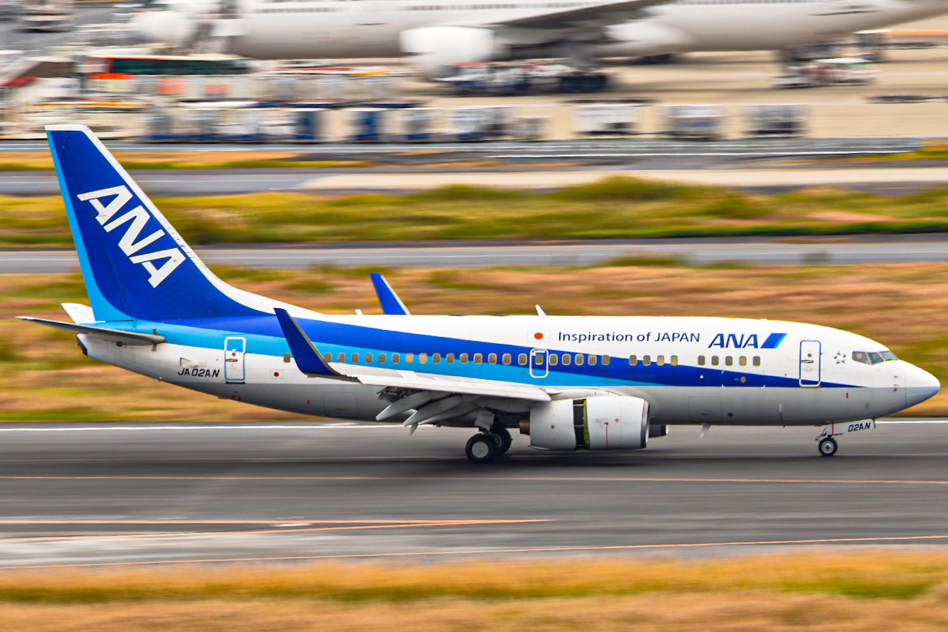 Full size: All Nippon Airways Boeing 737-700 JA02AN at Tokyo-Haneda Airport