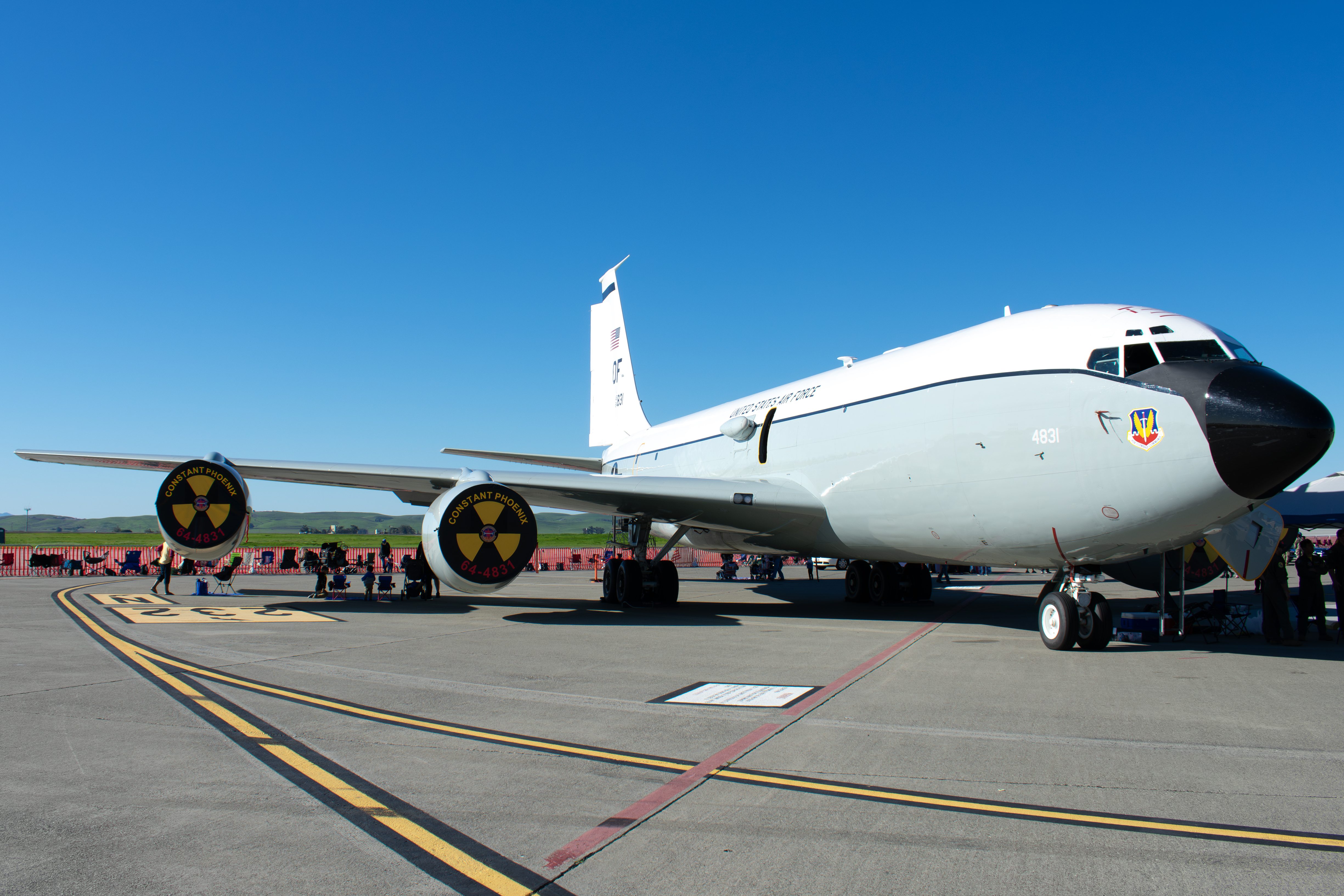 Full size: USAF - United States Air Force Boeing WC-135 Constant Phoenix 64-14831 at Fairfield Travis Air Force Base
