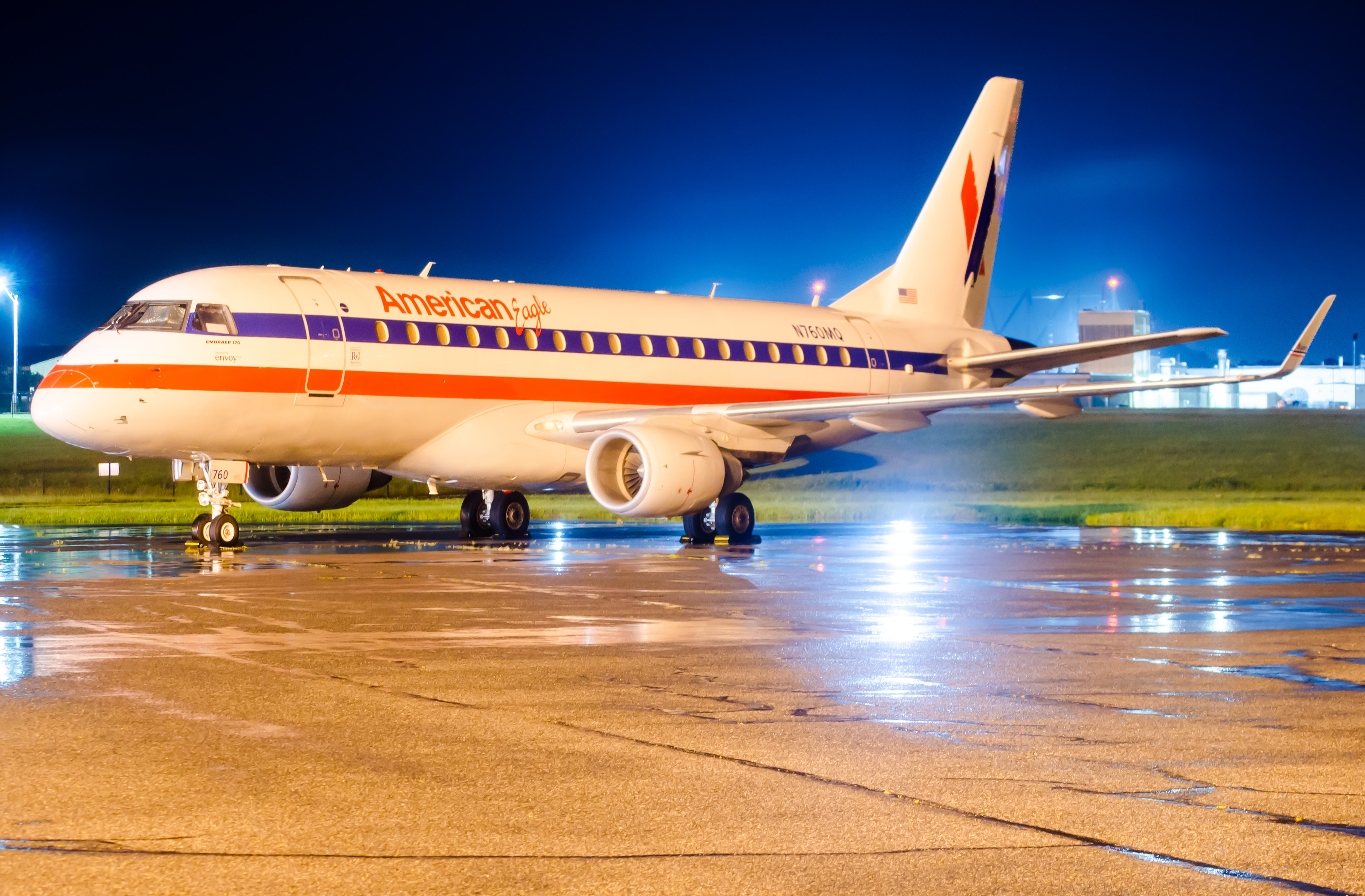 Full size: American Airlines Embraer E170 N760MQ at Atlantic City International Airport