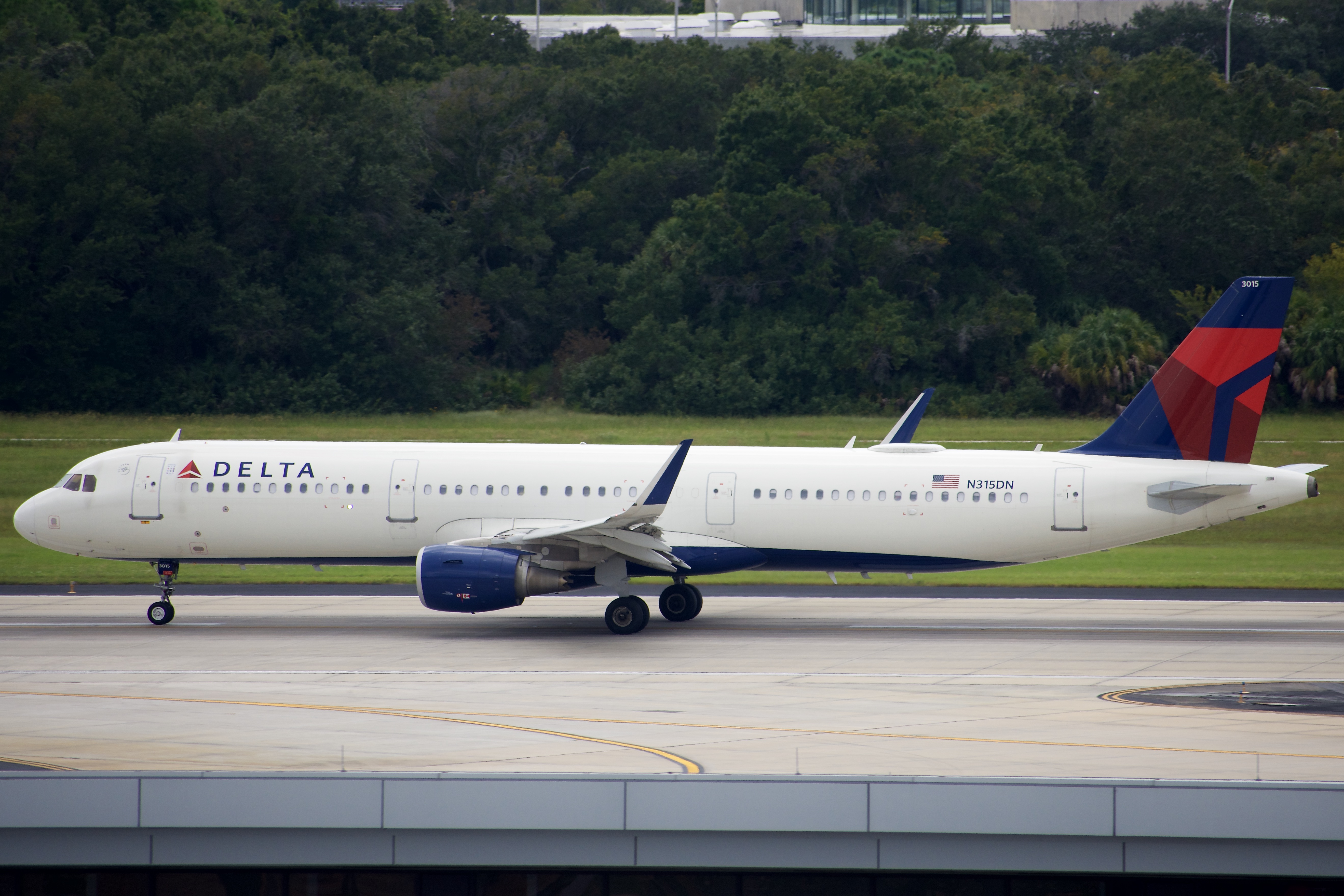 Full size: Delta Airlines Airbus A321-200 N315DN at Tampa International Airport