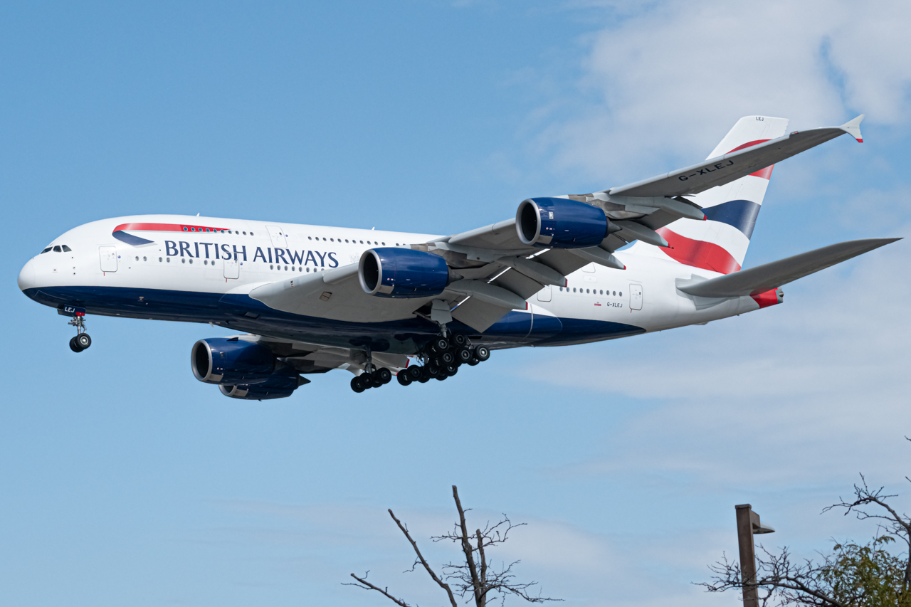 Full size: British Airways Airbus A380-800 G-XLEJ at Chicago O'Hare International Airport