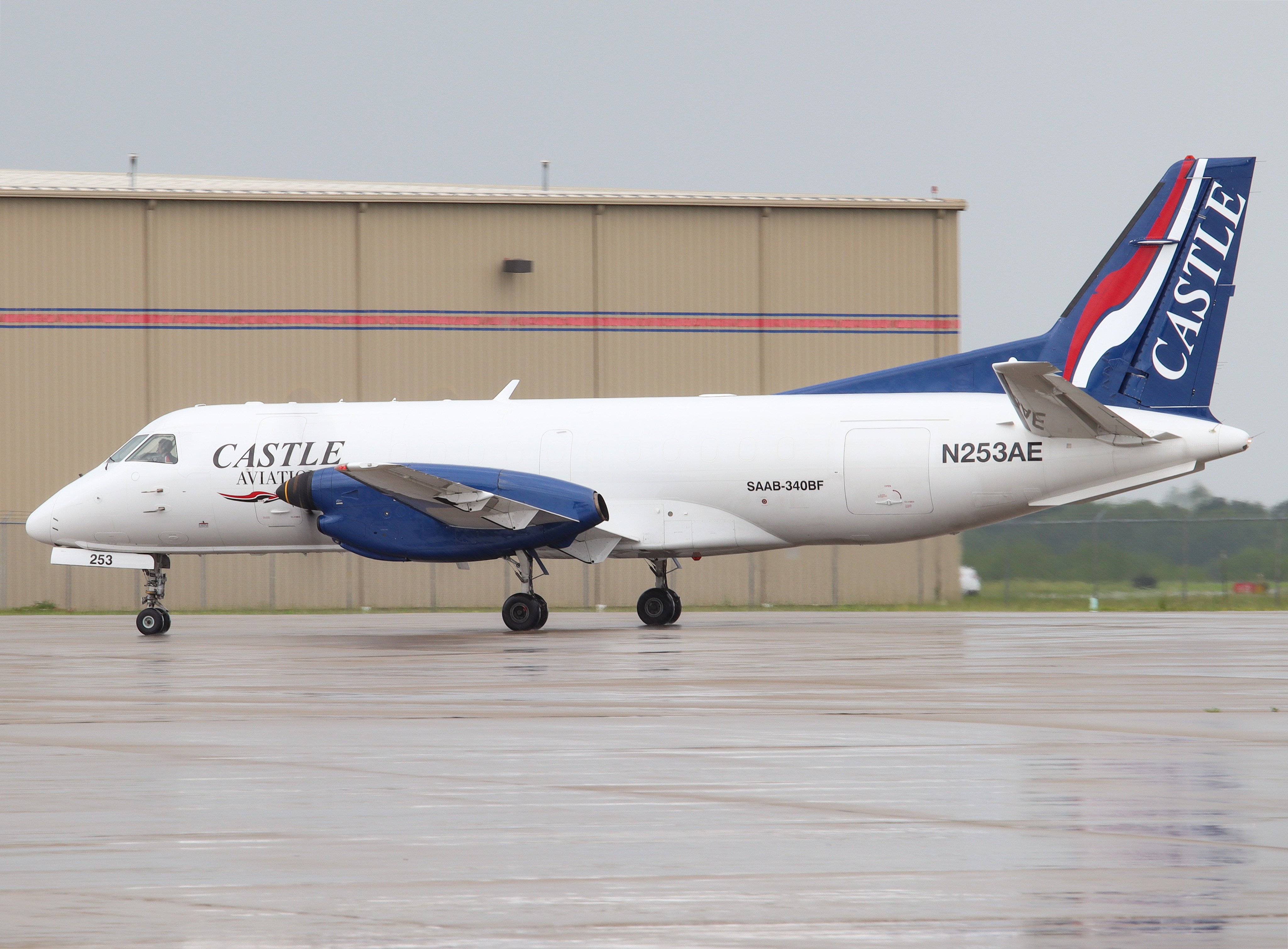 Full size: PRIVATE Saab 340 N253AE at Blue Grass Airport