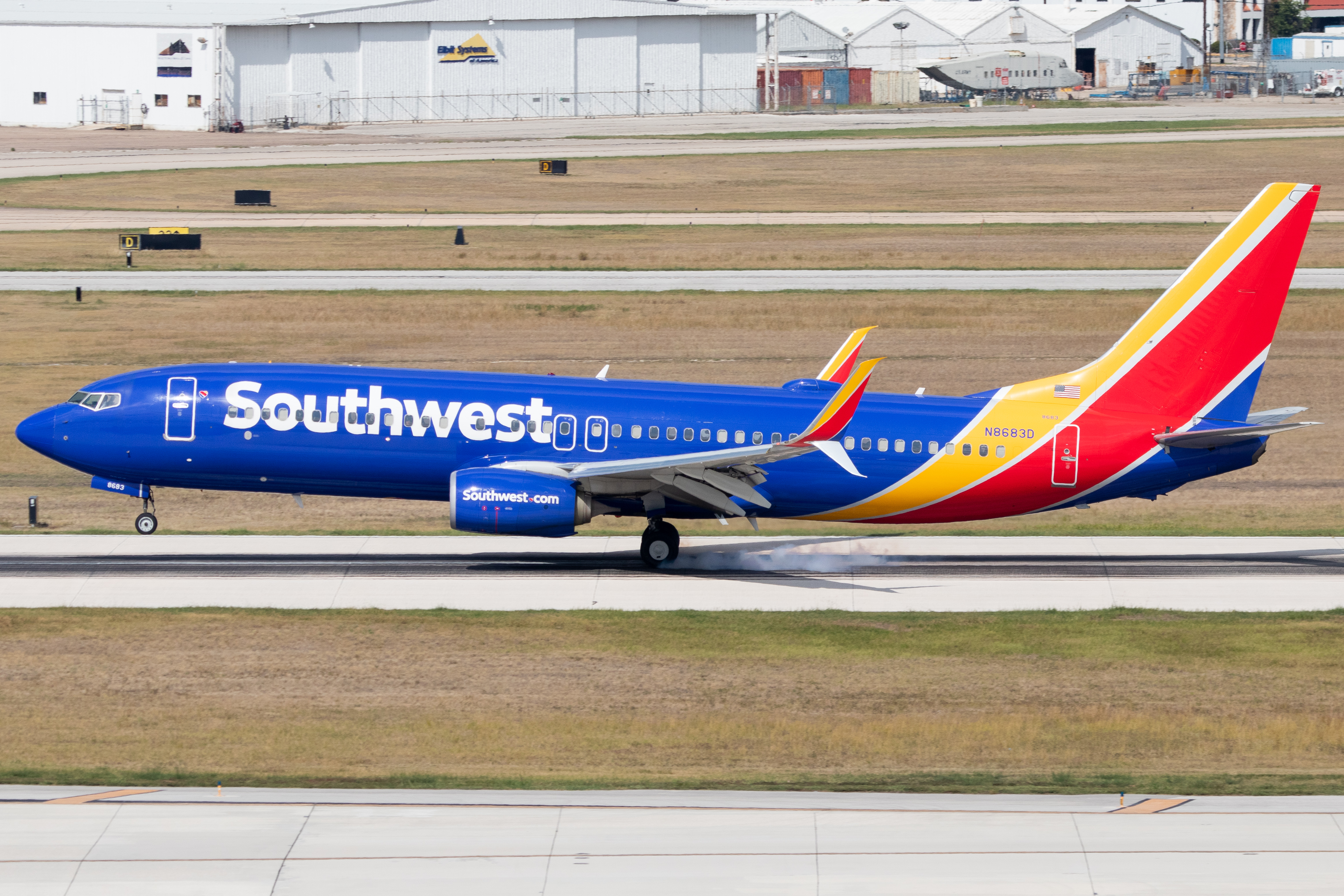 Full size: Southwest Airlines Boeing 737-800 N8683D at San Antonio International Airport
