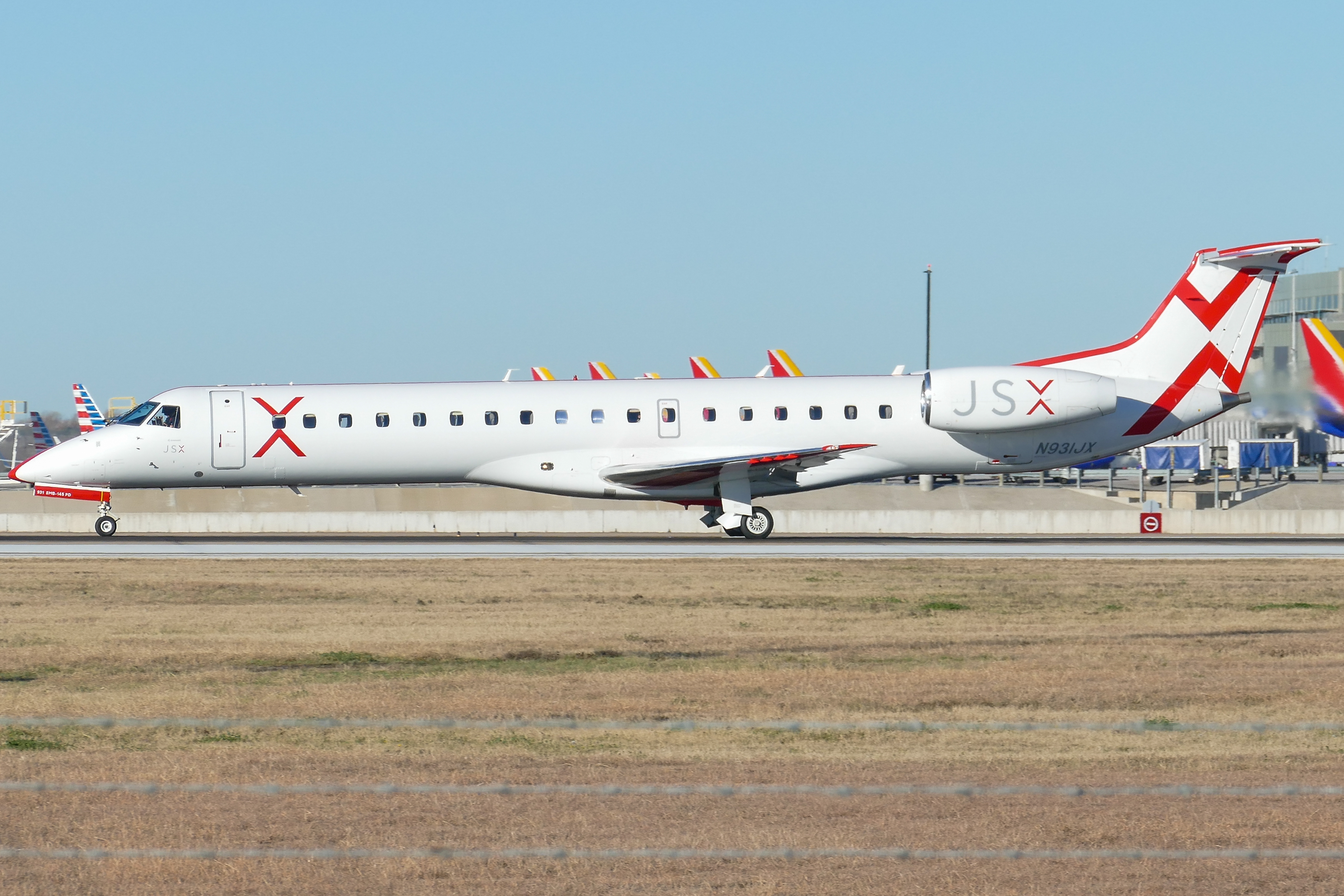 Full size: JSX Embraer ERJ145 N931JX at Austin-Bergstrom International Airport