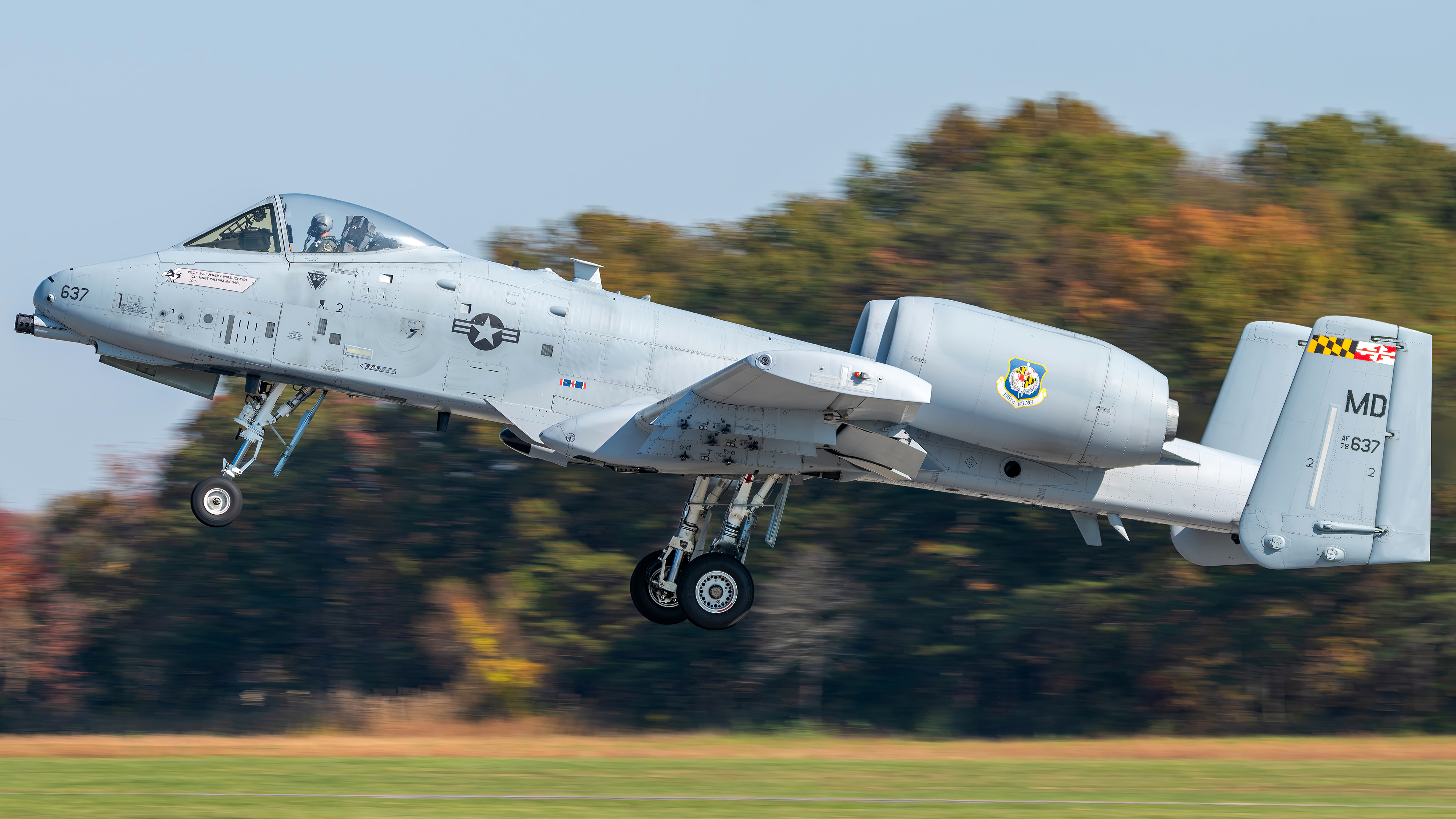 Full size: USAF - United States Air Force Fairchild A-10 Thunderbolt 78-0637 at Martin State Airport