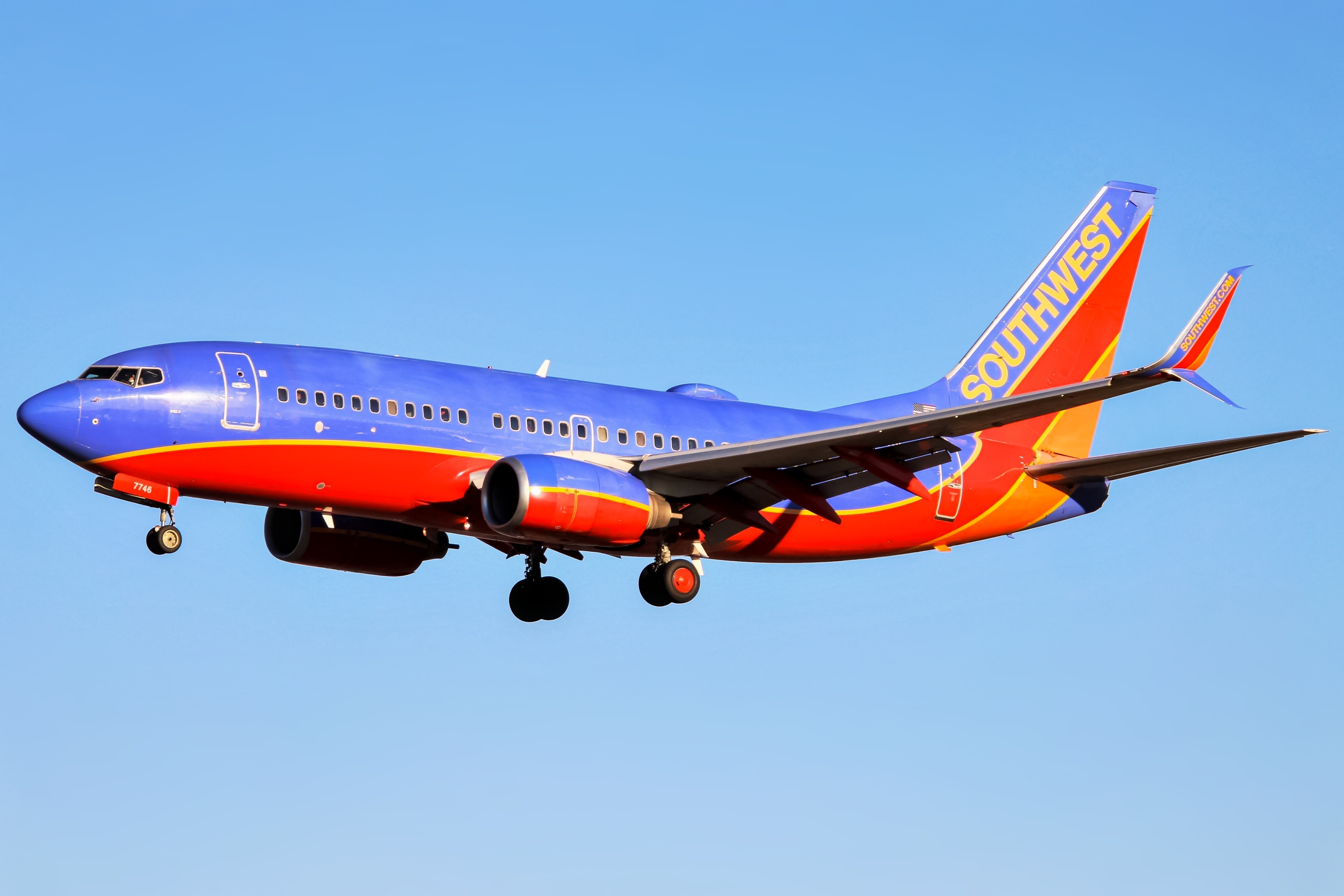 Full size: Southwest Airlines Boeing 737-700 N7746C at Baltimore/Washington International Thurgood Marshall Airport