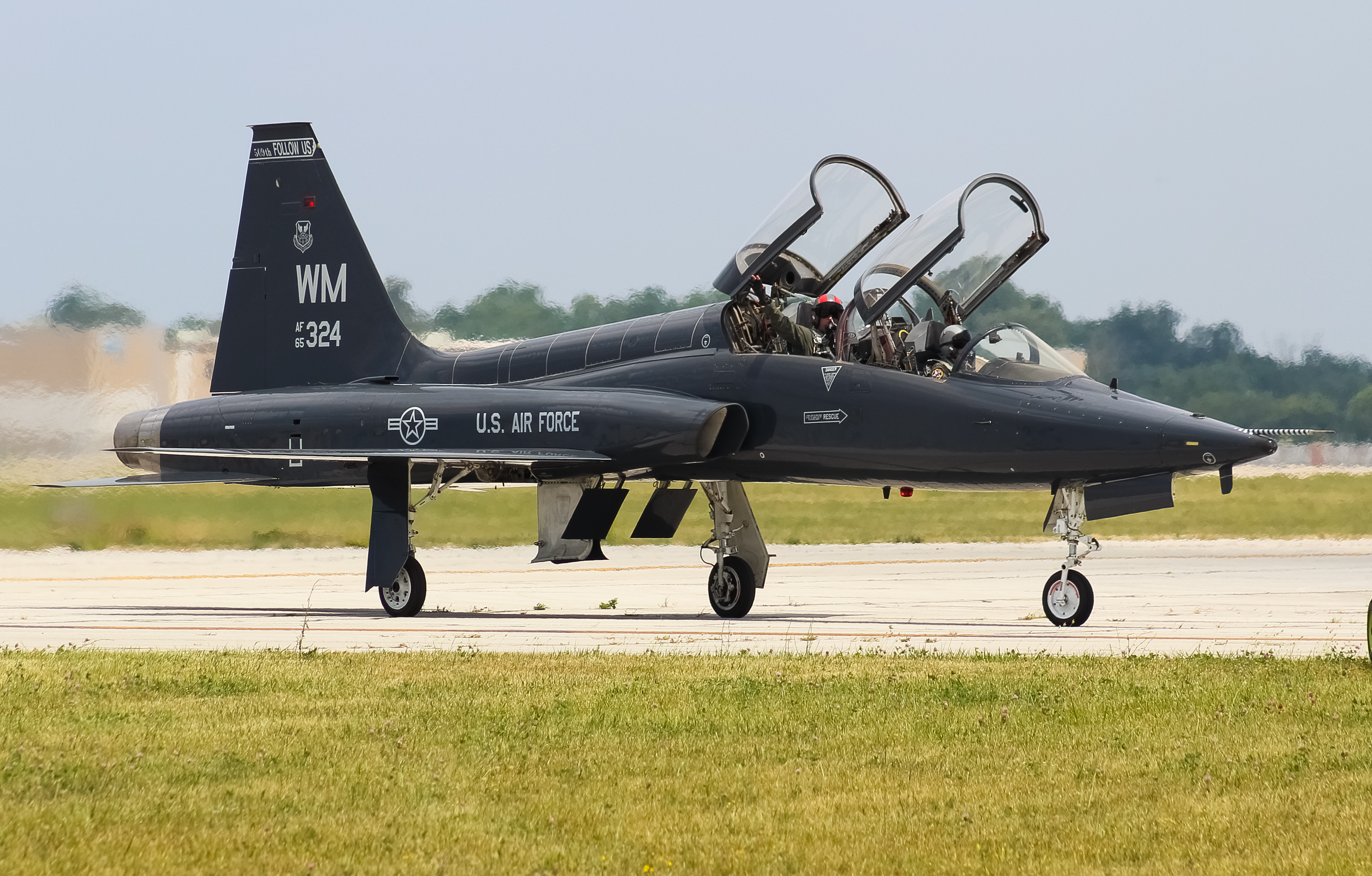 Full size: USAF - United States Air Force Northrop T-38 Talon 65-324 at James M Cox Dayton International Airport