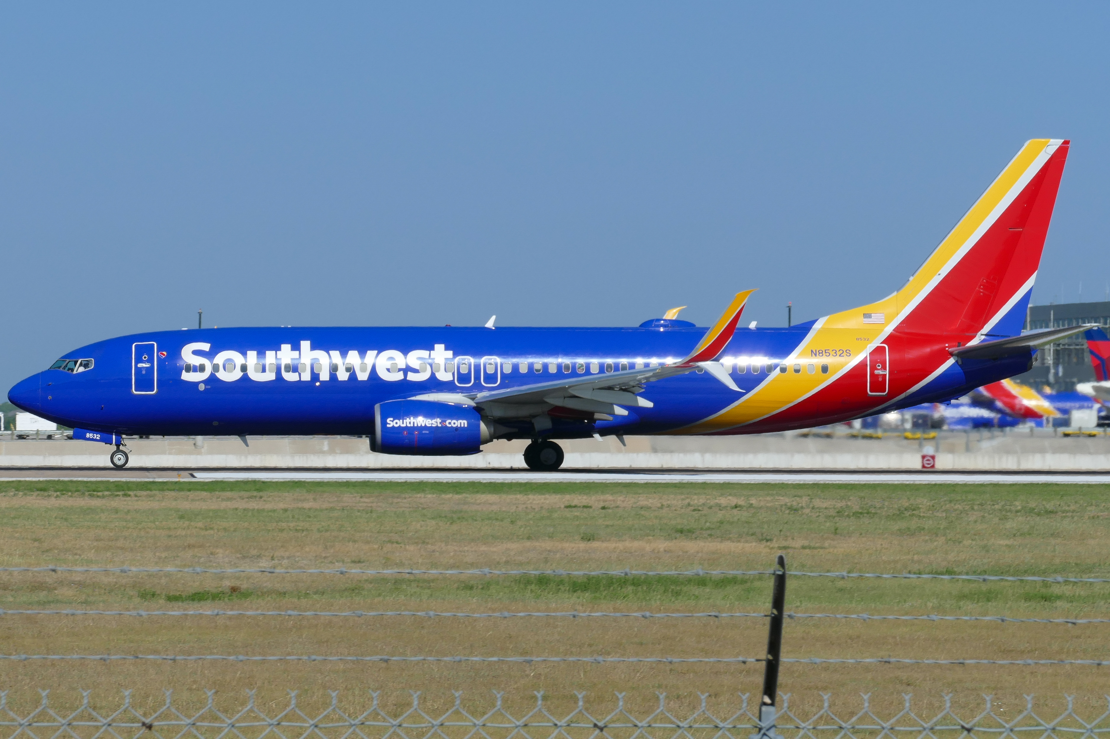 Full size: Southwest Airlines Boeing 737-800 N8532S at Austin-Bergstrom International Airport
