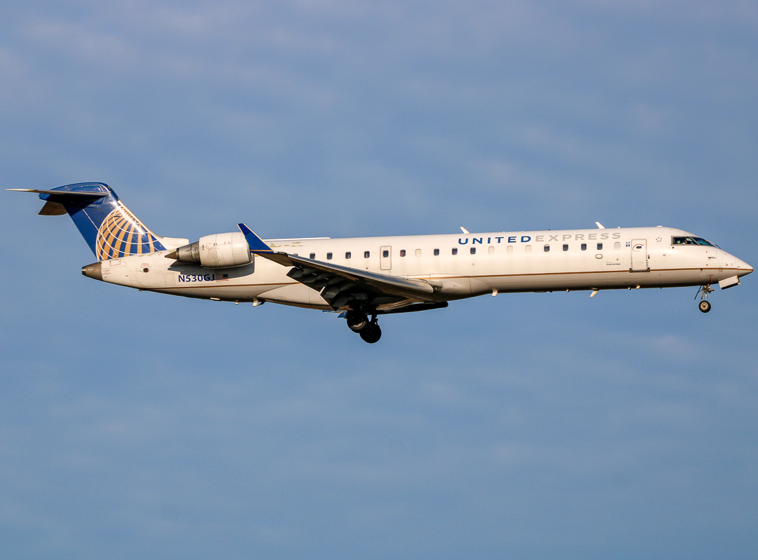 Full size: United Express Mitsubishi CRJ-550 N530GJ at Newark Liberty International Airport