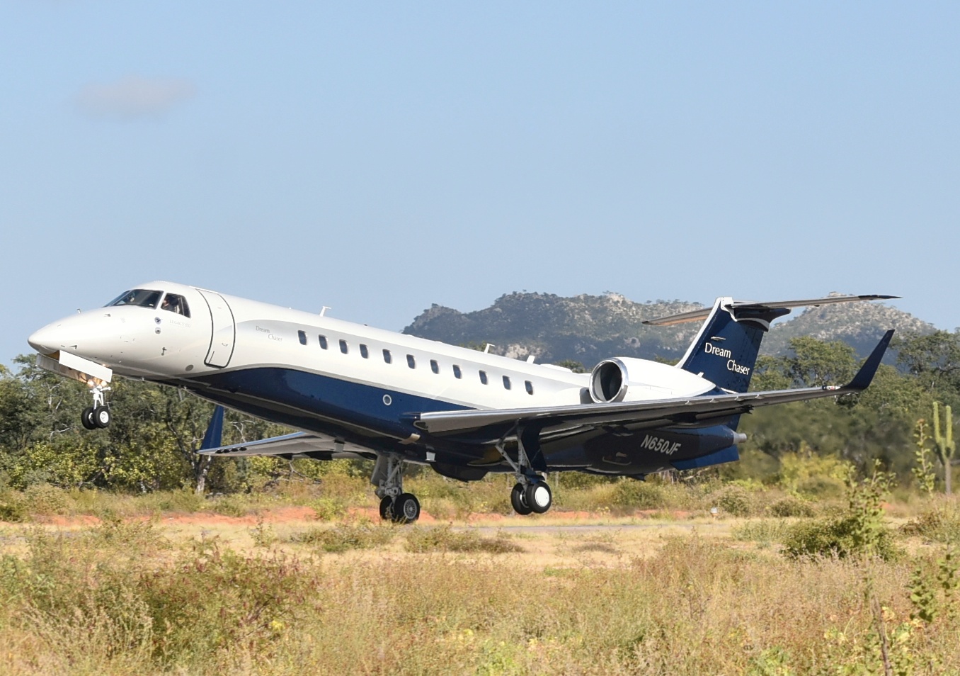 Full size: PRIVATE Embrear Legacy 600 N650JF at Aeropuerto de Cabo San Lucas Internacional