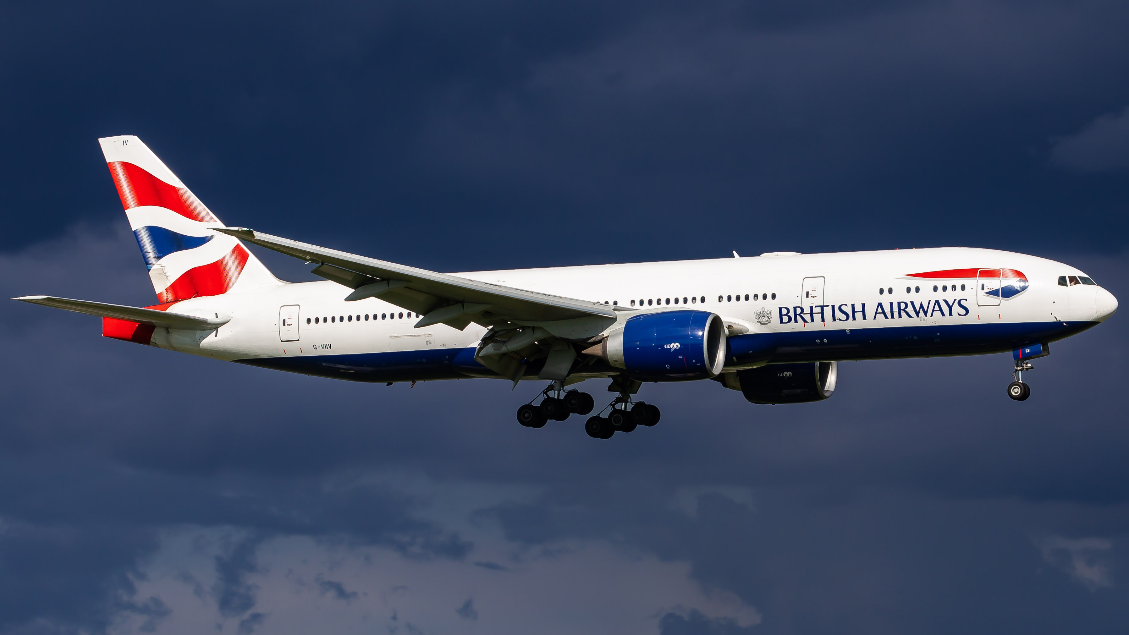 Full size: British Airways Boeing 777-200ER G-VIIV at Orlando International Airport