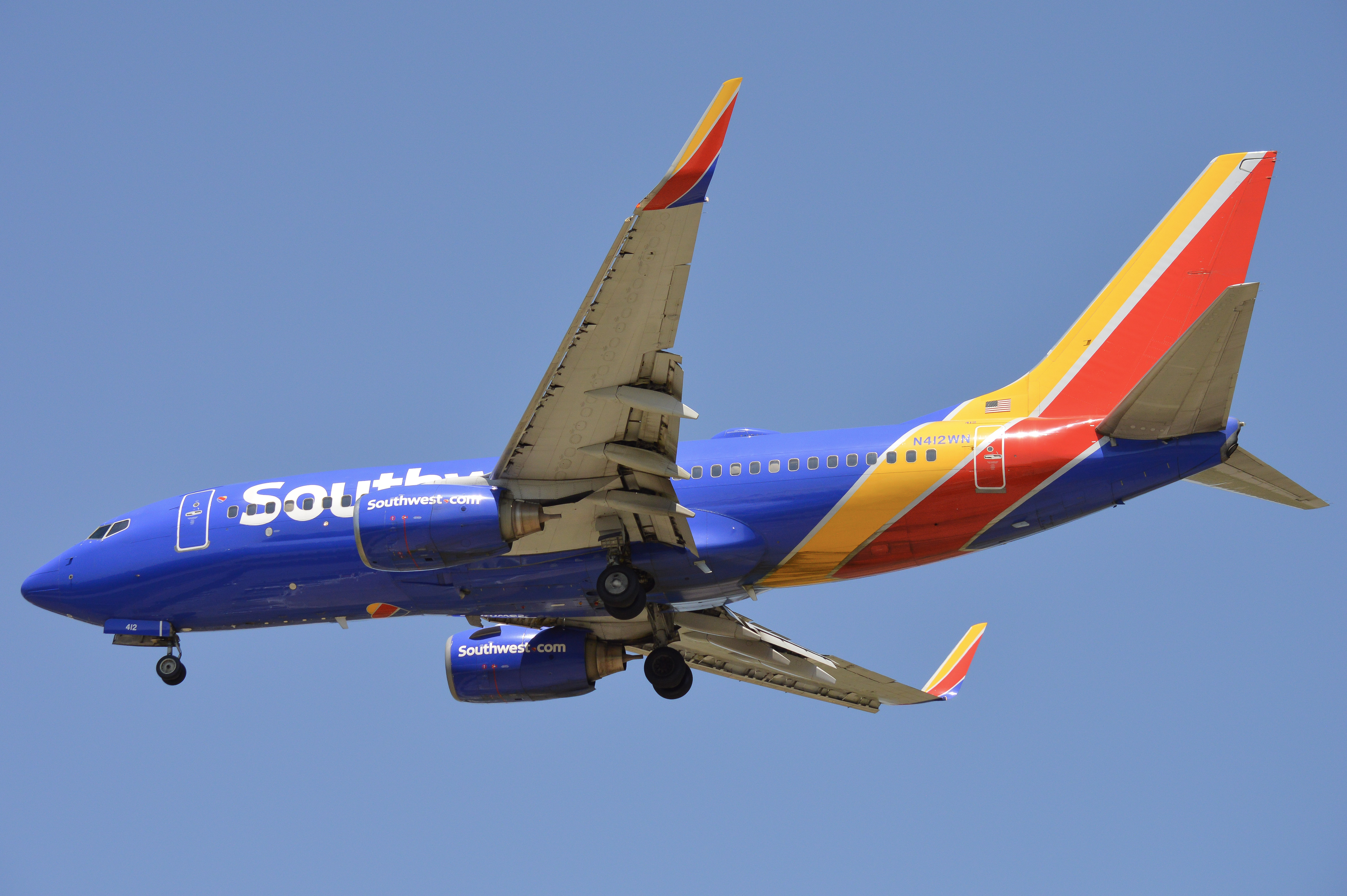 Full size: Southwest Airlines Boeing 737-700 N412WN at Baltimore/Washington International Thurgood Marshall Airport