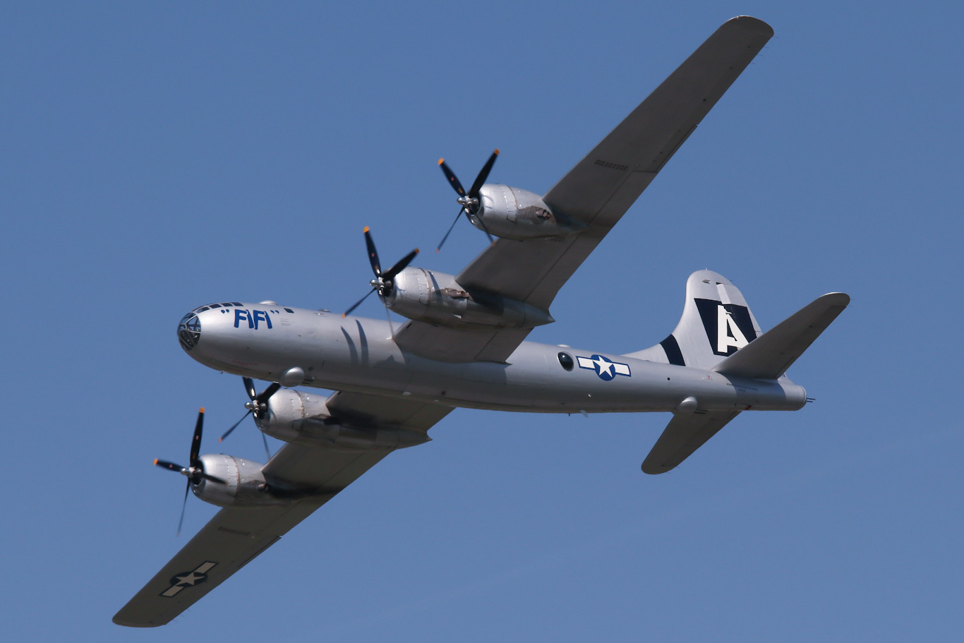 Full size: PRIVATE Boeing B-29 SuperFortress N529B at Reading Regional Airport/Carl A Spaatz Field