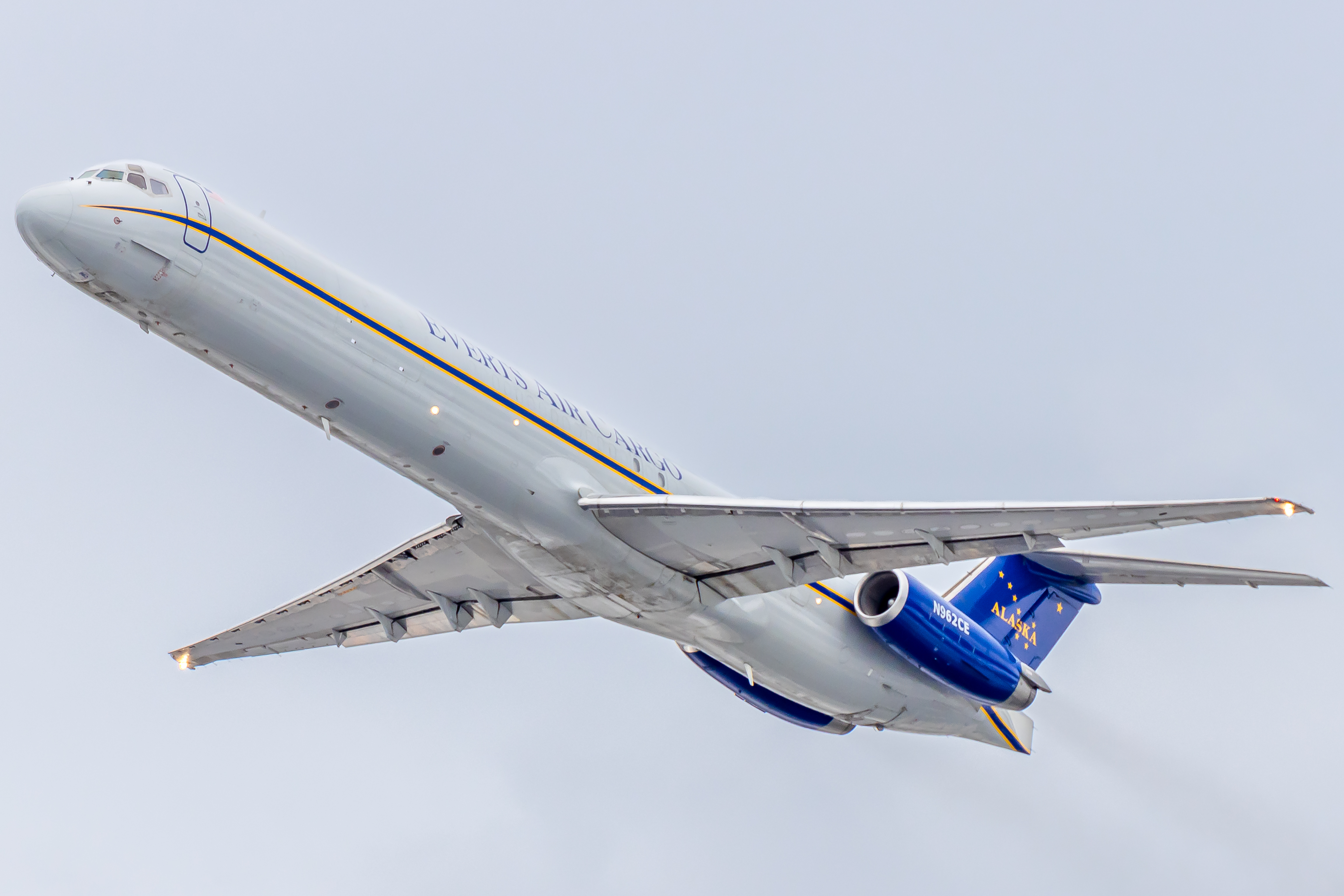 Full size: Everts Air Cargo McDonnell Douglas MD-83(SF) N962CE at Anchorage Ted Stevens International Airport