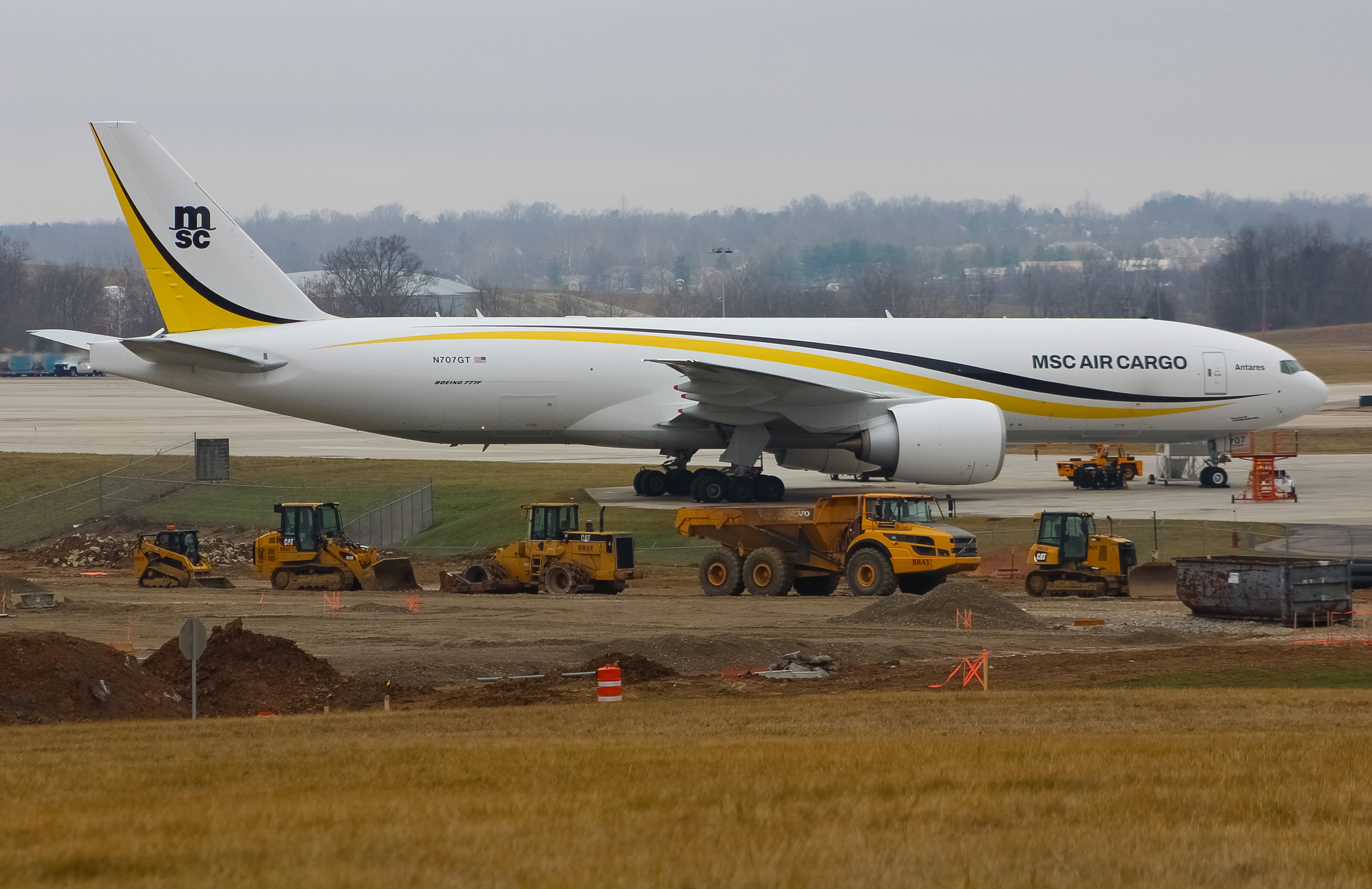 Full size: MSC Air Cargo Boeing 777-F N707GT at Cincinnati/Northern Kentucky International Airport