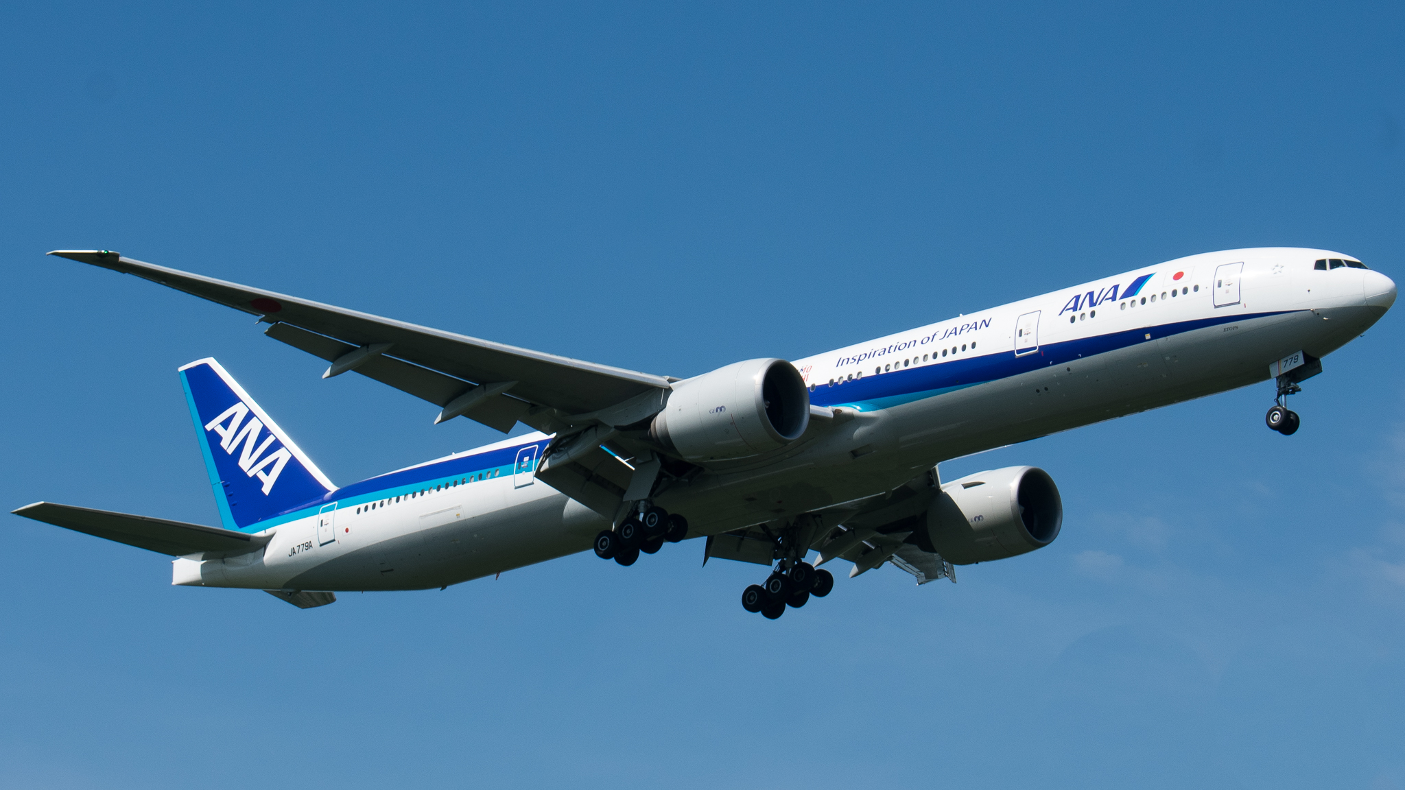 Full size: All Nippon Airways Boeing 777-300ER JA779A at Washington Dulles International Airport
