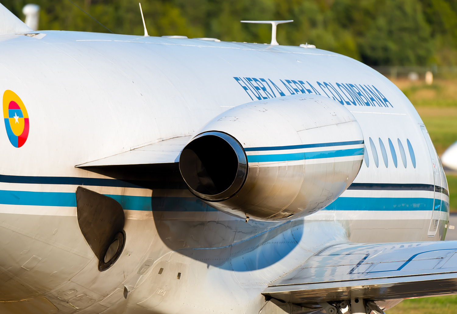 Full size: Colombian Air Force Fokker F-28 FAC002 at Washington Dulles International Airport
