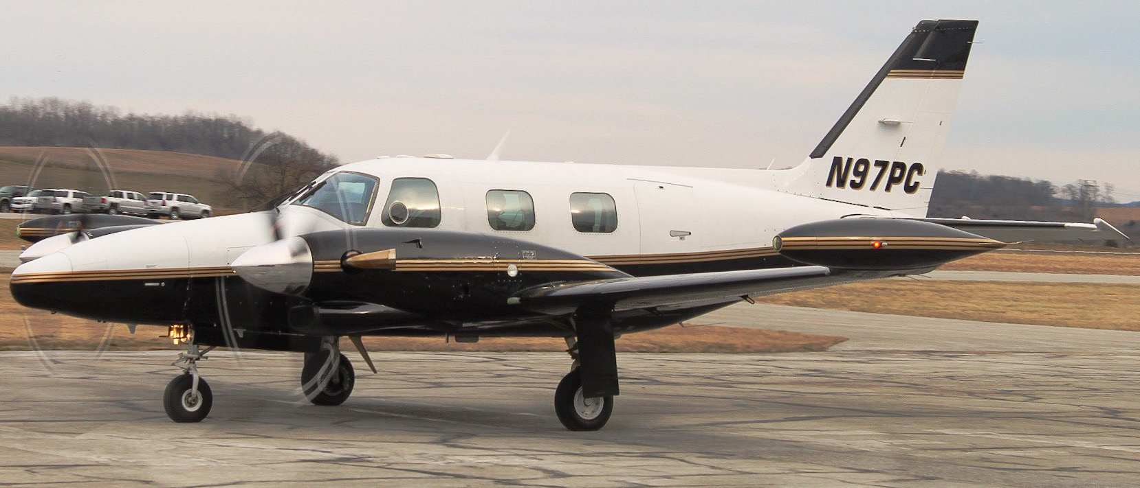 Full size: PRIVATE Piper Cheyenne N97PC at York Airport