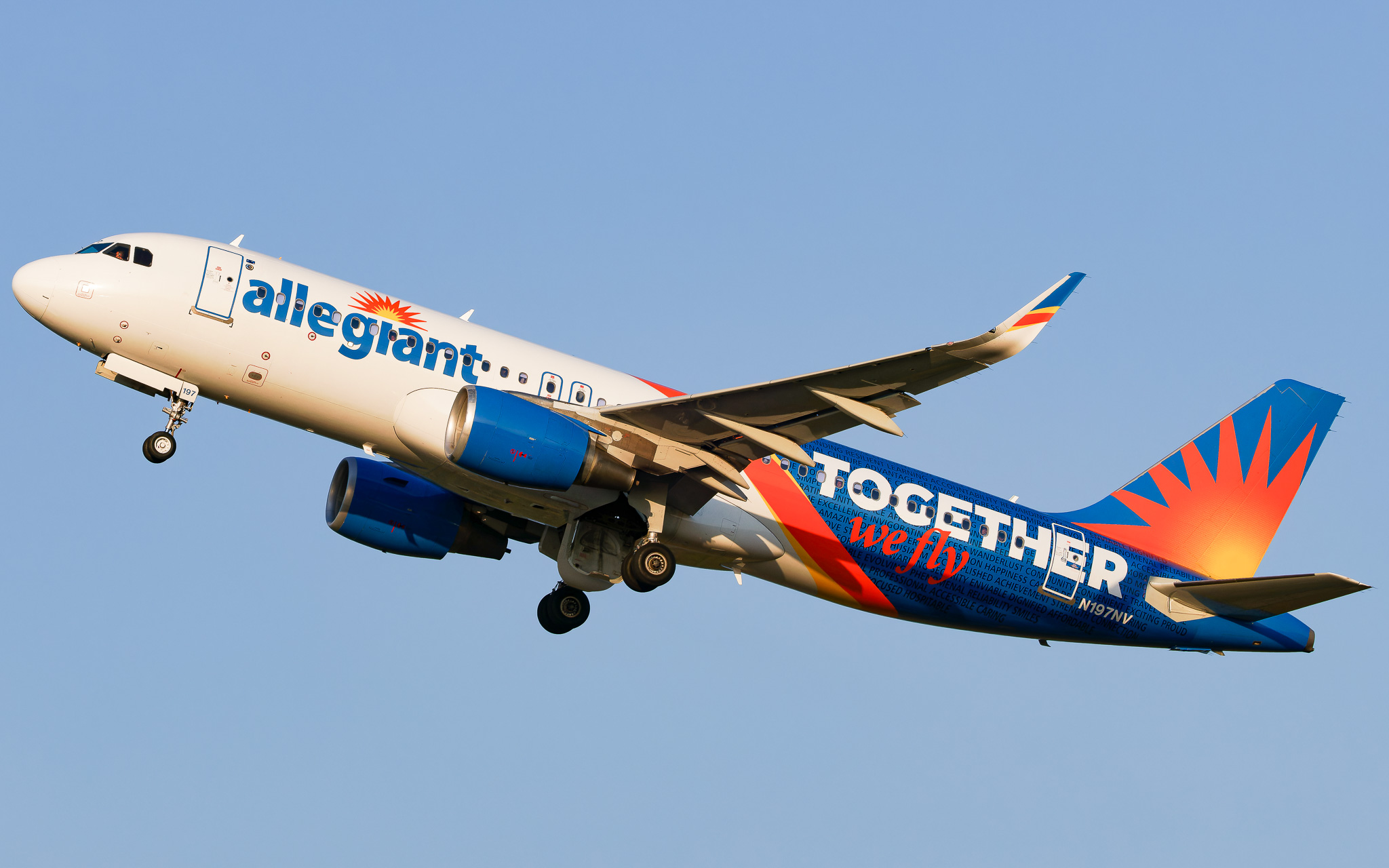 Full size: Allegiant Air Airbus A320 N197NV at St. Petersburg Clearwater International Airport