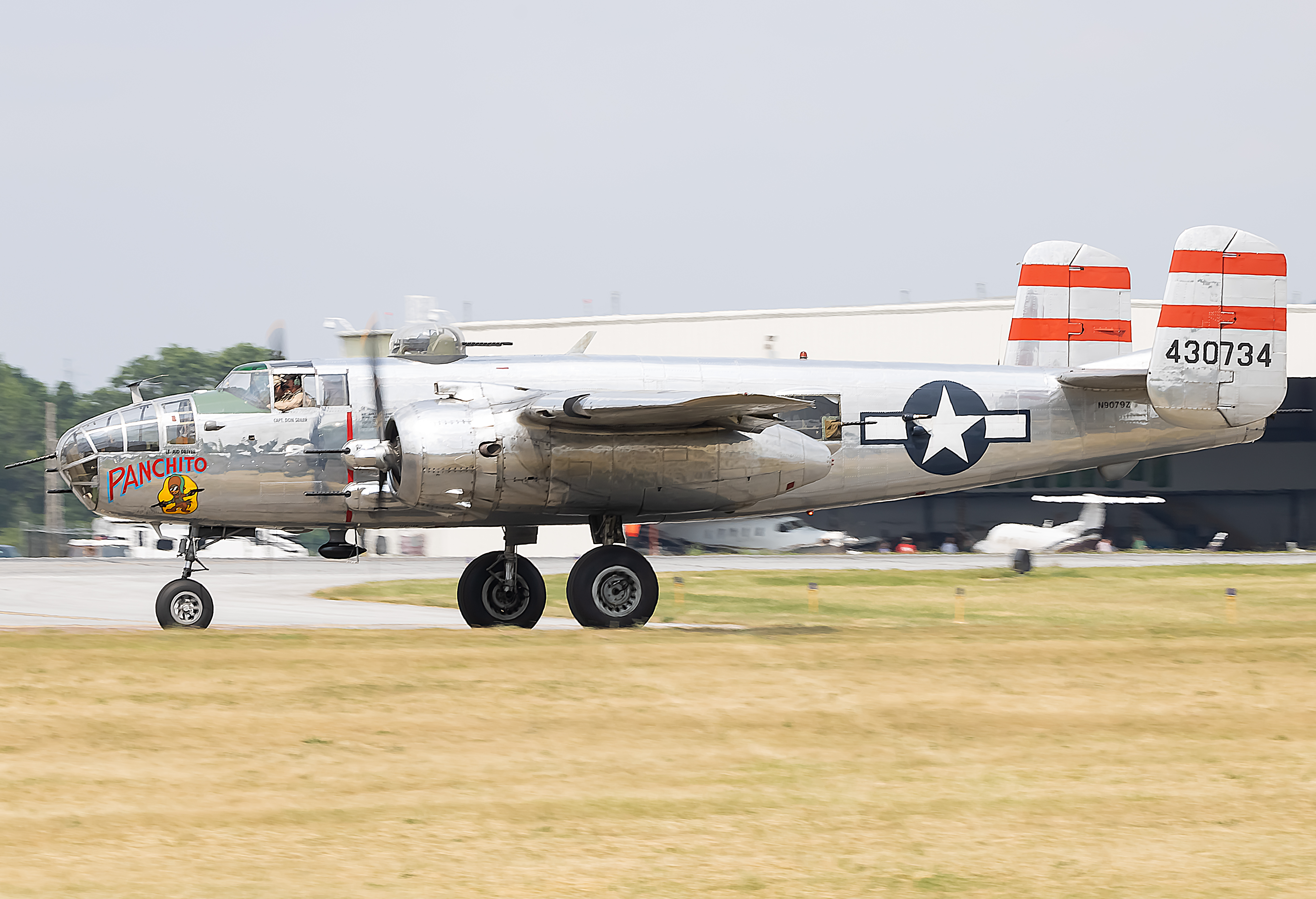 Full size: PRIVATE  North American B-25 Mitchell N9079Z at Reading Regional Airport/Carl A Spaatz Field