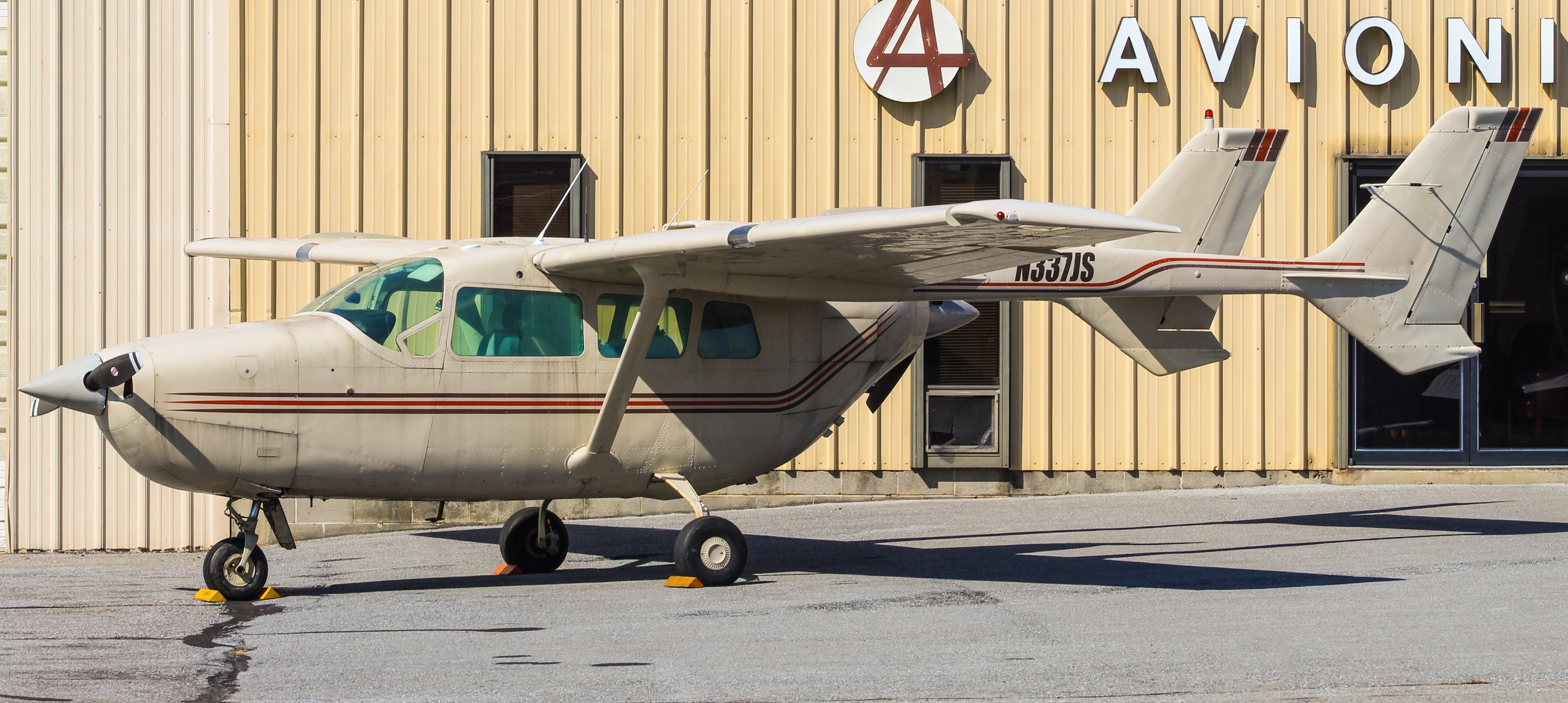 Full size: PRIVATE Cessna 337 Skymaster N337JS at Lancaster Airport